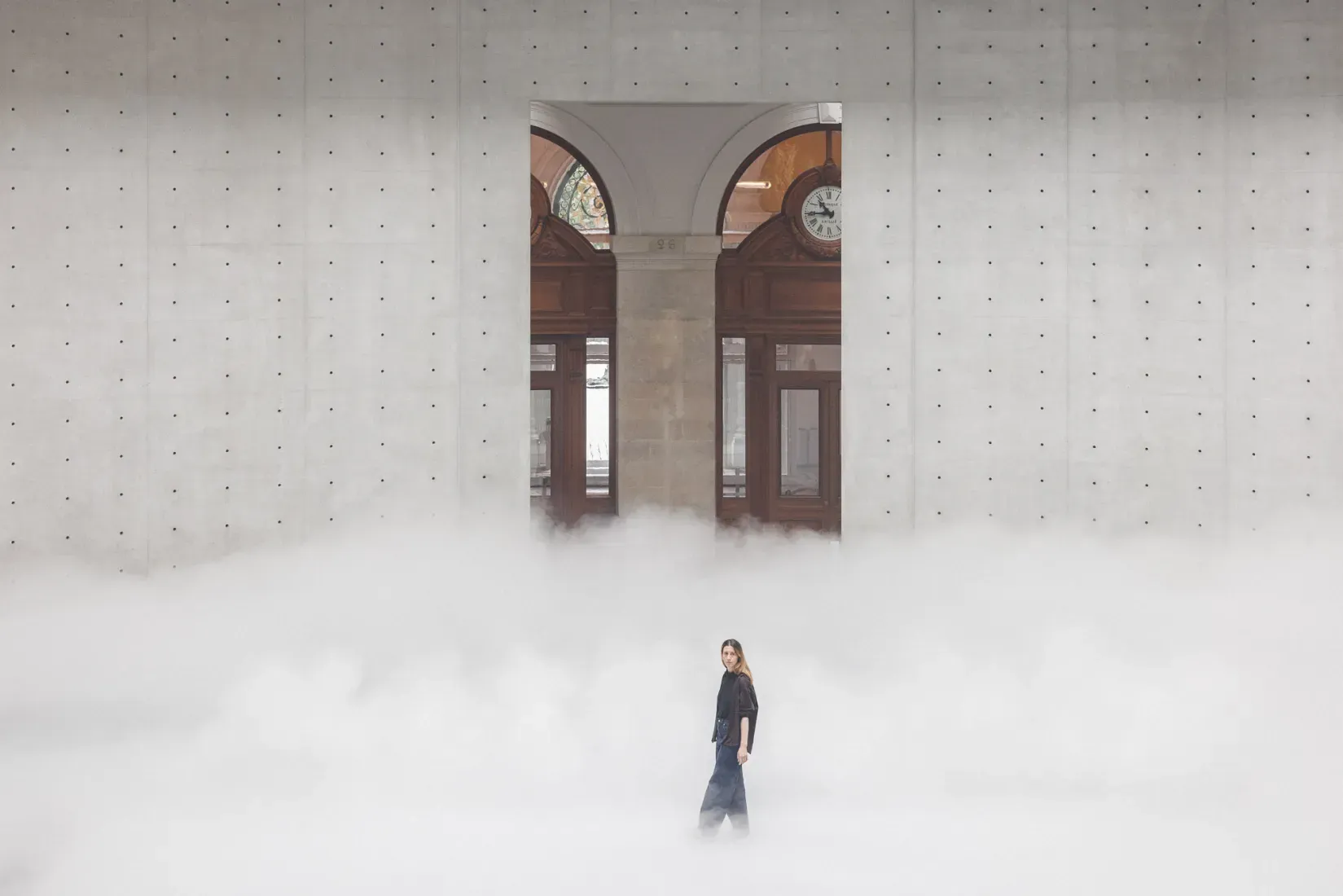 從巴黎的雲霧到丹麥的光影：中谷芙二子的《Cloud #07156》與 James Turrell 的《As Seen Below &ndash; The Dome》