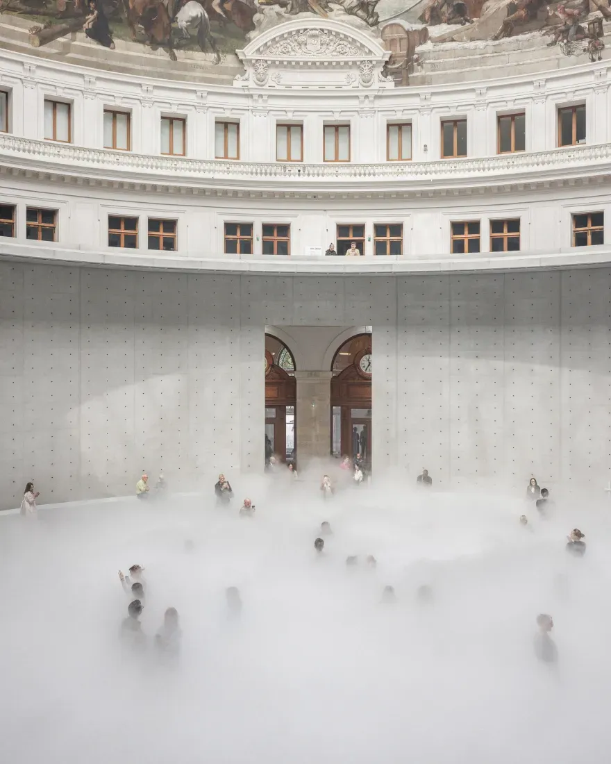 從巴黎的雲霧到丹麥的光影：中谷芙二子的《Cloud #07156》與 James Turrell 的《As Seen Below &ndash; The Dome》