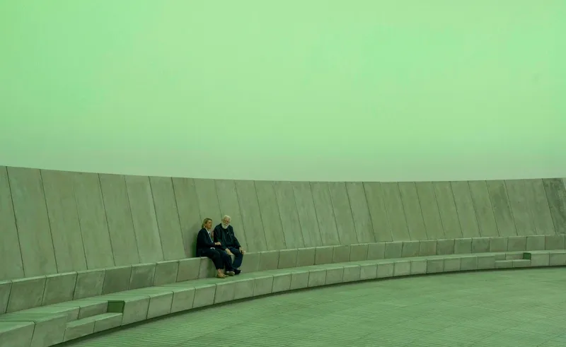 從巴黎的雲霧到丹麥的光影：中谷芙二子的《Cloud #07156》與 James Turrell 的《As Seen Below &ndash; The Dome》