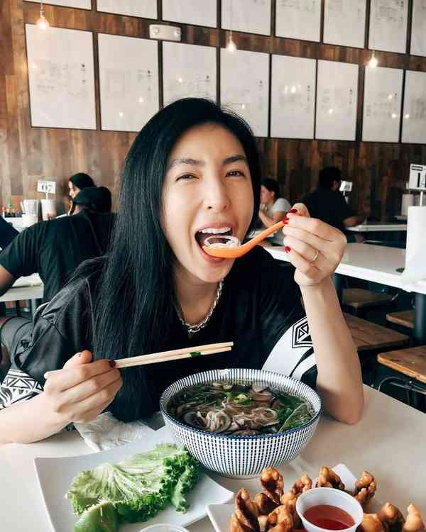 女星保養|48歲楊謹華多年保持逆天身材 靠「268飲食法」中年不長肉 私藏1養生飲品養出好氣色 女星保養|48歲楊謹華多年保持逆天身材 靠「268飲食法」中年不長肉 私藏1養生飲品養出好氣色