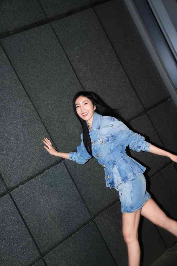 女星保養|48歲楊謹華多年保持逆天身材 靠「268飲食法」中年不長肉 私藏1養生飲品養出好氣色 女星保養|48歲楊謹華多年保持逆天身材 靠「268飲食法」中年不長肉 私藏1養生飲品養出好氣色