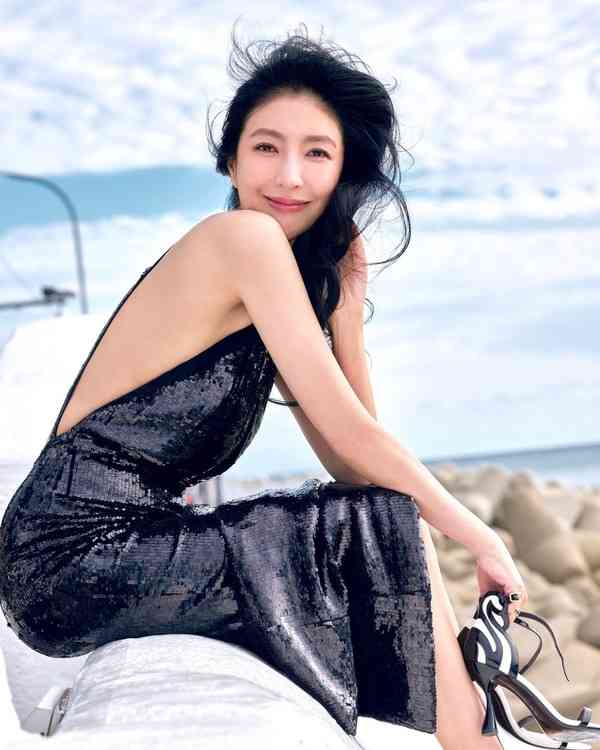 女星保養|48歲楊謹華多年保持逆天身材 靠「268飲食法」中年不長肉 私藏1養生飲品養出好氣色 女星保養|48歲楊謹華多年保持逆天身材 靠「268飲食法」中年不長肉 私藏1養生飲品養出好氣色