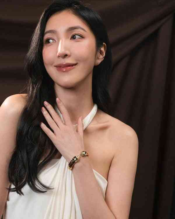 女星保養|48歲楊謹華多年保持逆天身材 靠「268飲食法」中年不長肉 私藏1養生飲品養出好氣色 女星保養|48歲楊謹華多年保持逆天身材 靠「268飲食法」中年不長肉 私藏1養生飲品養出好氣色