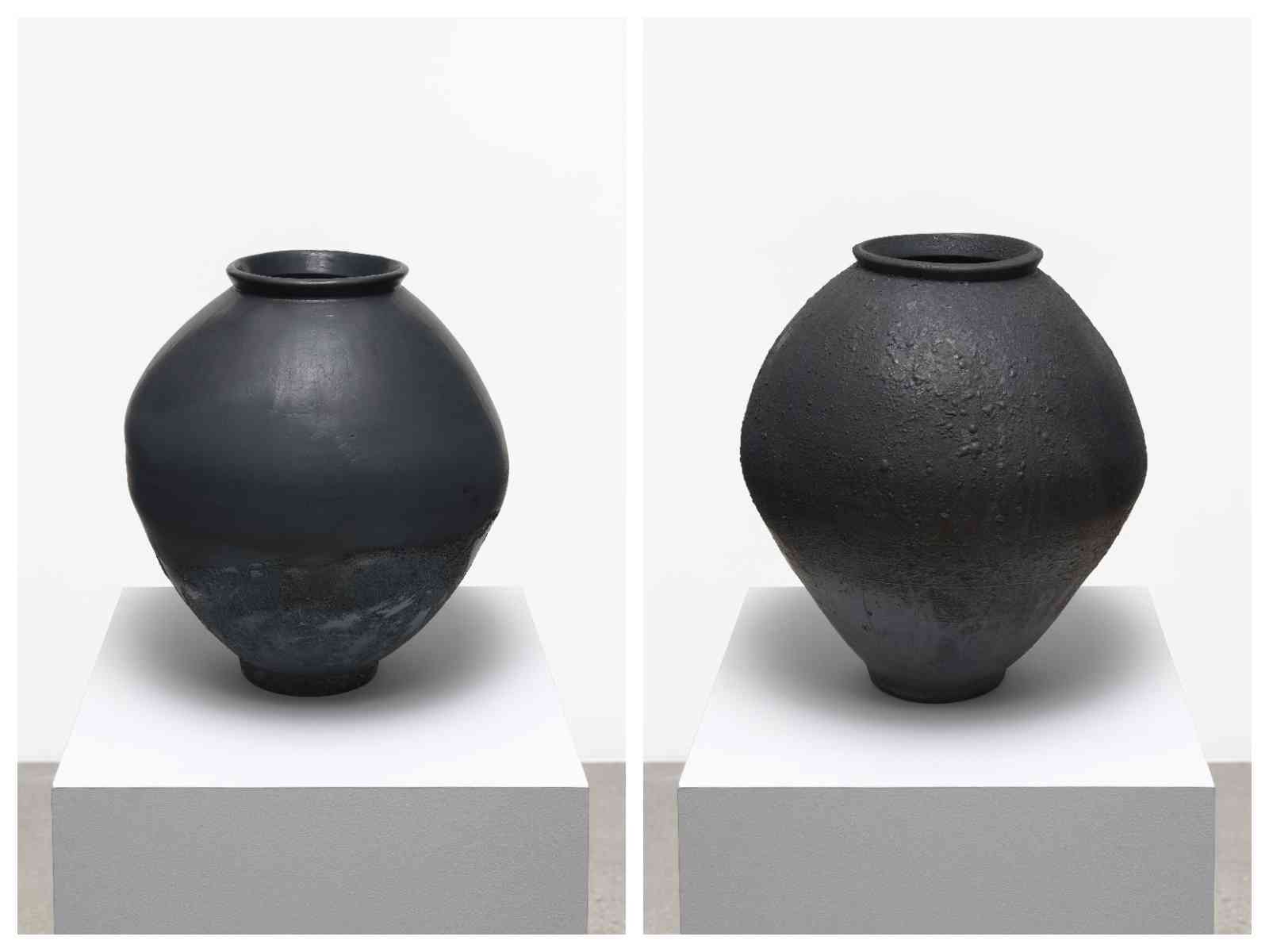 格蘭&middot;里根首爾個展「黑月」：在黑色器物中，凝視歷史的沉默