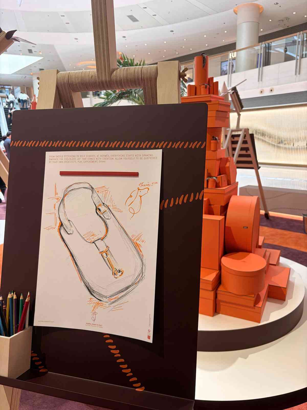 用筆紙傳遞愛與情:「Hermès Drawn to Craft」走進香港 用筆紙傳遞愛與情:「Hermès Drawn to Craft」走進香港