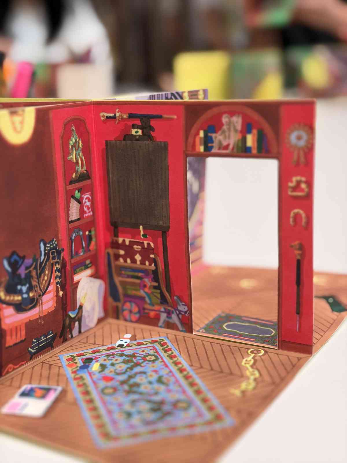 用筆紙傳遞愛與情:「Hermès Drawn to Craft」走進香港 用筆紙傳遞愛與情:「Hermès Drawn to Craft」走進香港