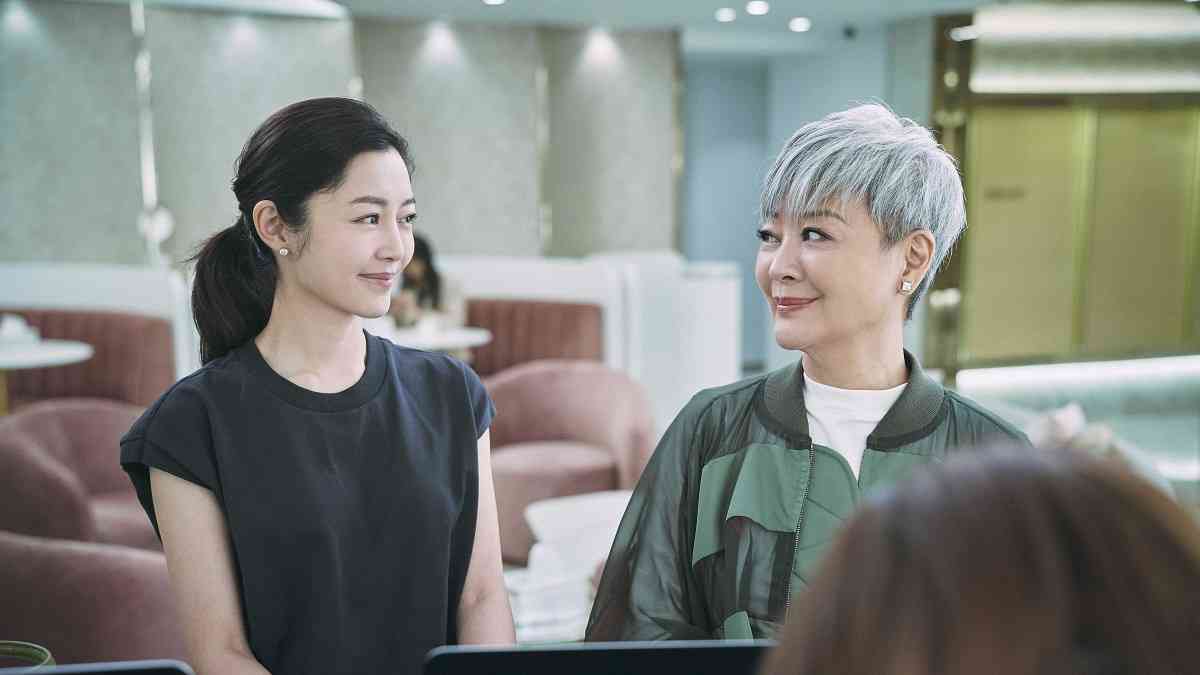 金燕玲就是女主角