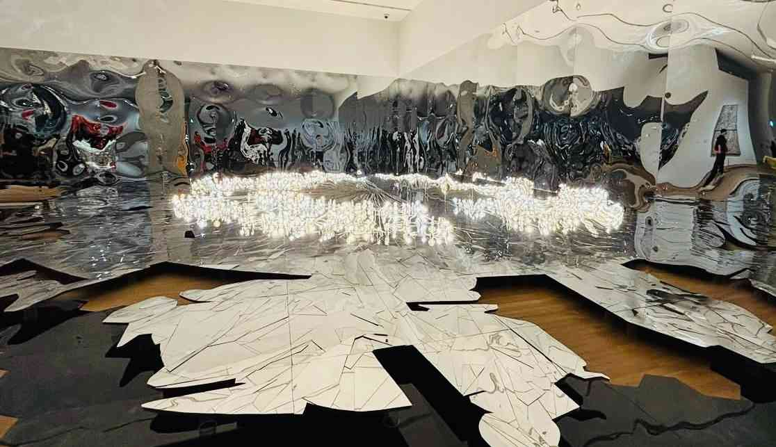 藝術三月：進場是為了療癒、流量，還是找尋那個崩塌的未來？