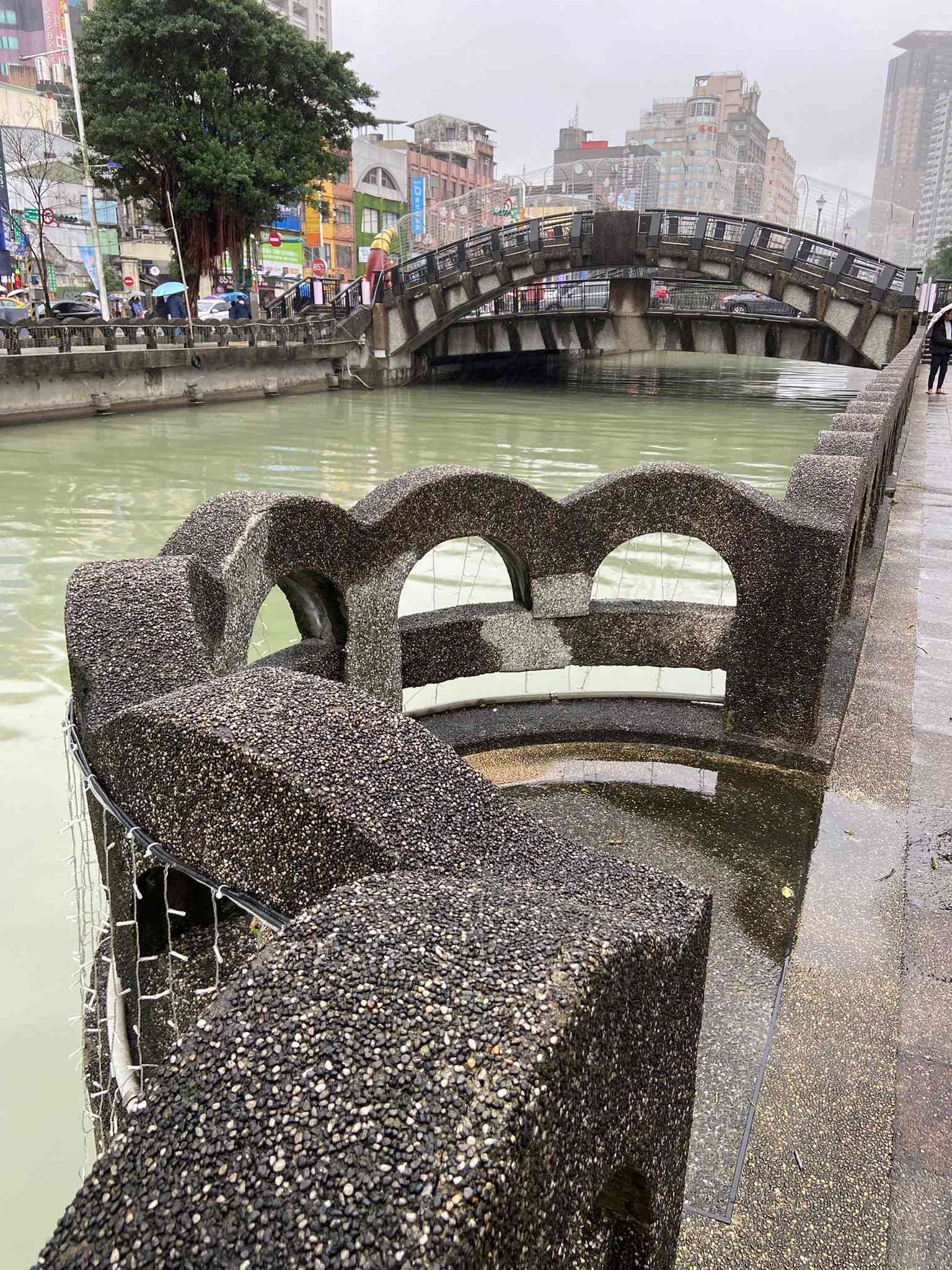 基隆的百年風景：從漁港、夜市到美術館，感受煙火日常與當代藝術