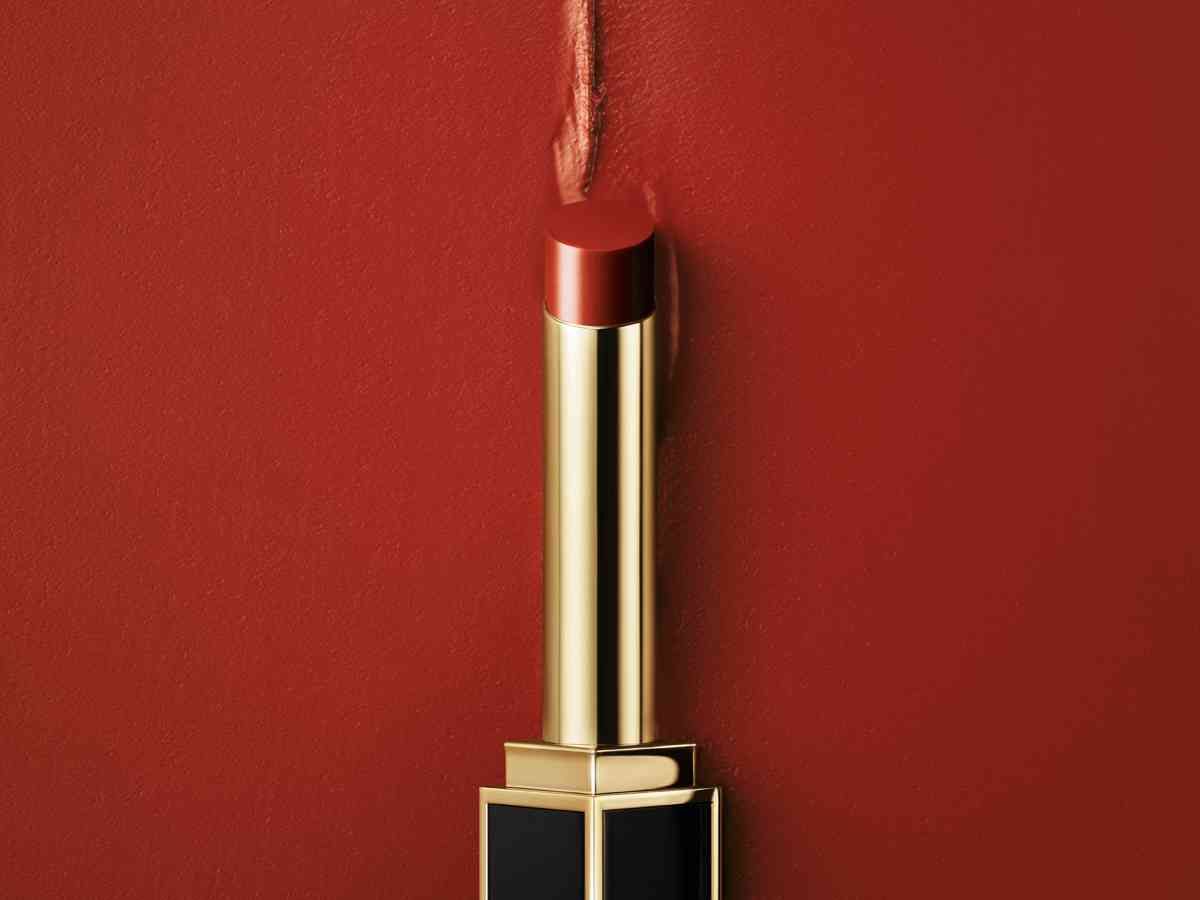 新年入手一支好氣息唇膏！Tom Ford、DIOR、NARS的2026唇膏新品推介，持久舒適兼耐看！