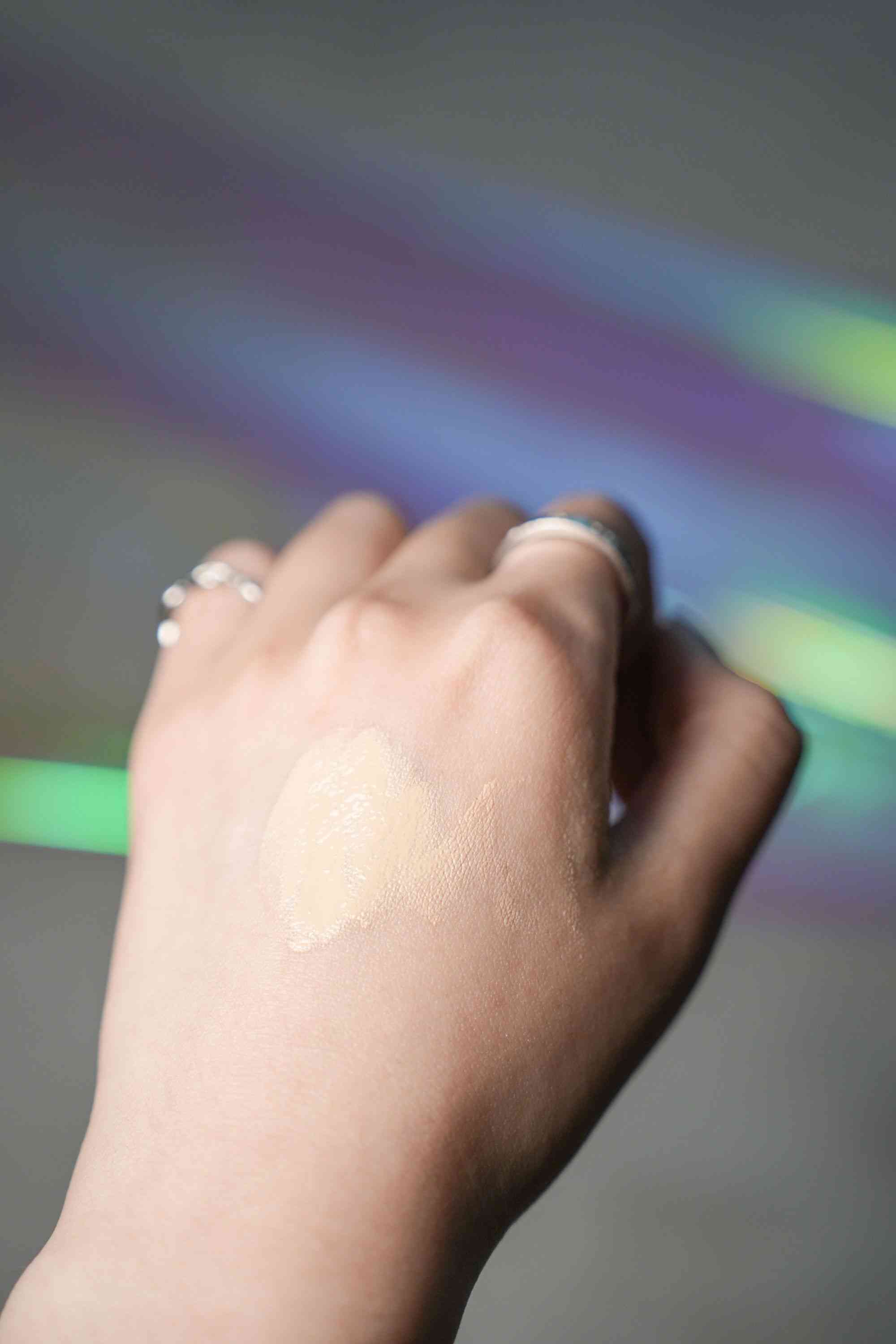 開箱SUQQU 2026春季彩妝：Threads大熱面部顏彩液全6色上手、化妝師教授日系妝容技巧！