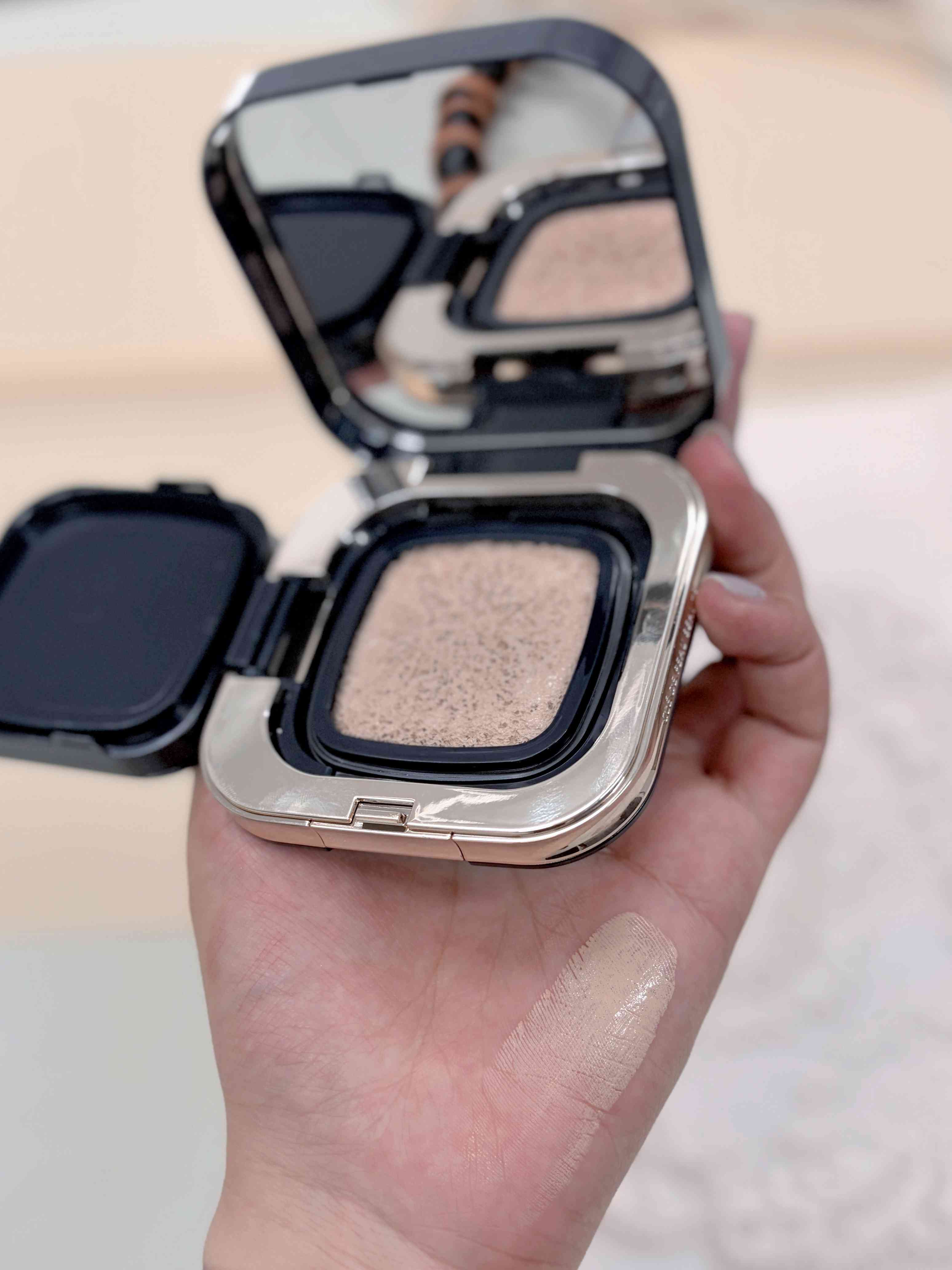 開箱 Clé de Peau Beauté 2026情人節限定美妝!奢華鑽光氣墊粉底、柔亮唇膏新色,加分的浪漫之選! 開箱 Clé de Peau Beauté 2026情人節限定美妝!奢華鑽光氣墊粉底、柔亮唇膏新色,加分的浪漫之選!