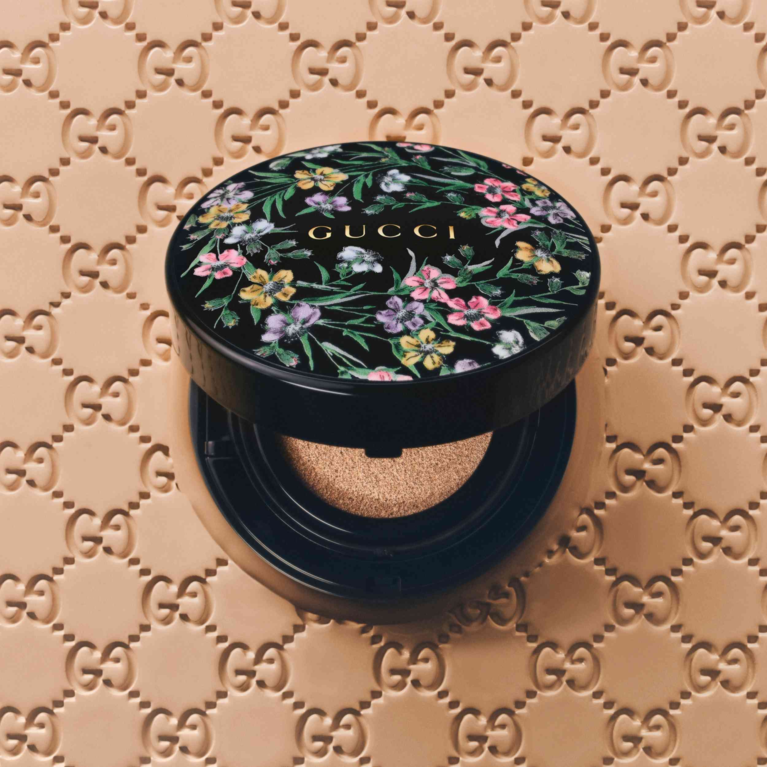 春季粉底推介：SUQQU晶采艷澤粉底液e、Gucci氣墊粉底，潮濕天氣也能打造不黏膩底妝！