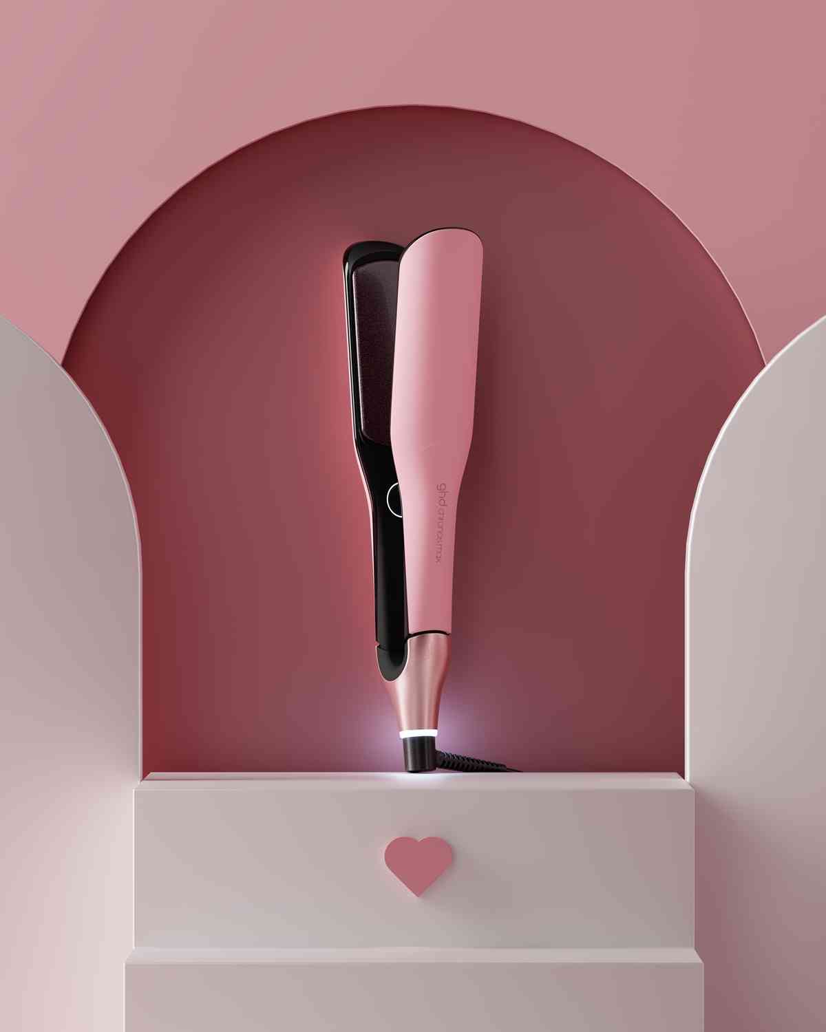 PINK POWER UP！全新 ghd柔霧粉紅慈善限量系列：以粉紅力量，為乳癌患者注入自信與勇氣！
