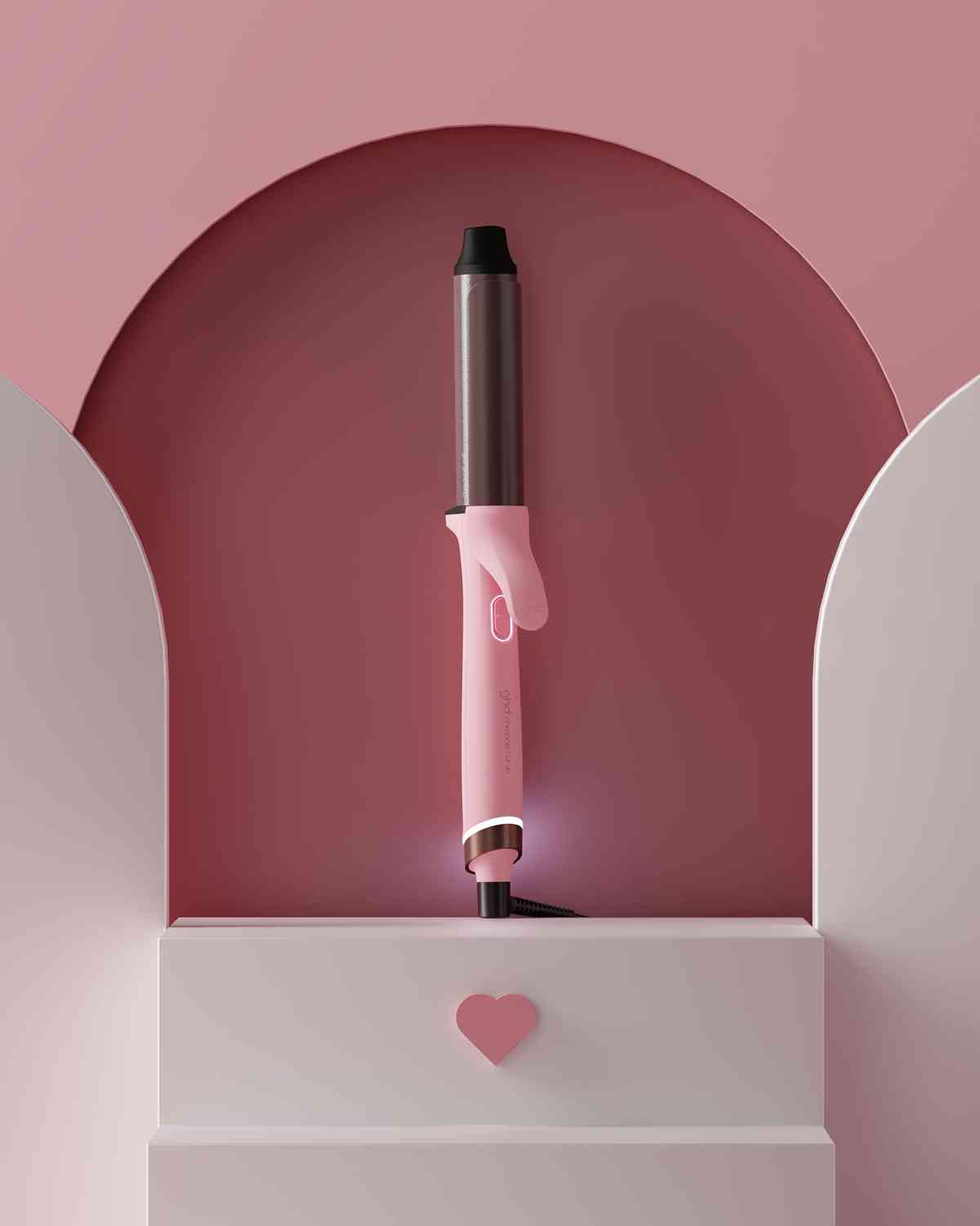 PINK POWER UP！全新 ghd柔霧粉紅慈善限量系列：以粉紅力量，為乳癌患者注入自信與勇氣！