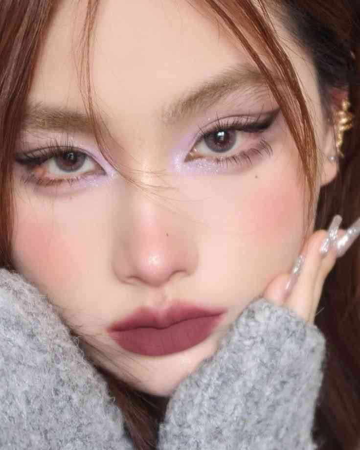 最顯白大勢色？仙氣紫色系彩妝推介，教你輕鬆去暗沉蠟黃、逆轉冷白肌！
