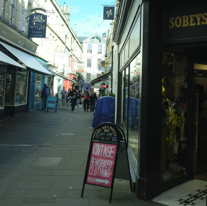 英國旅遊熱門城市Bath一日漫遊:從羅馬浴場到英式優雅 英國旅遊熱門城市Bath一日漫遊:從羅馬浴場到英式優雅