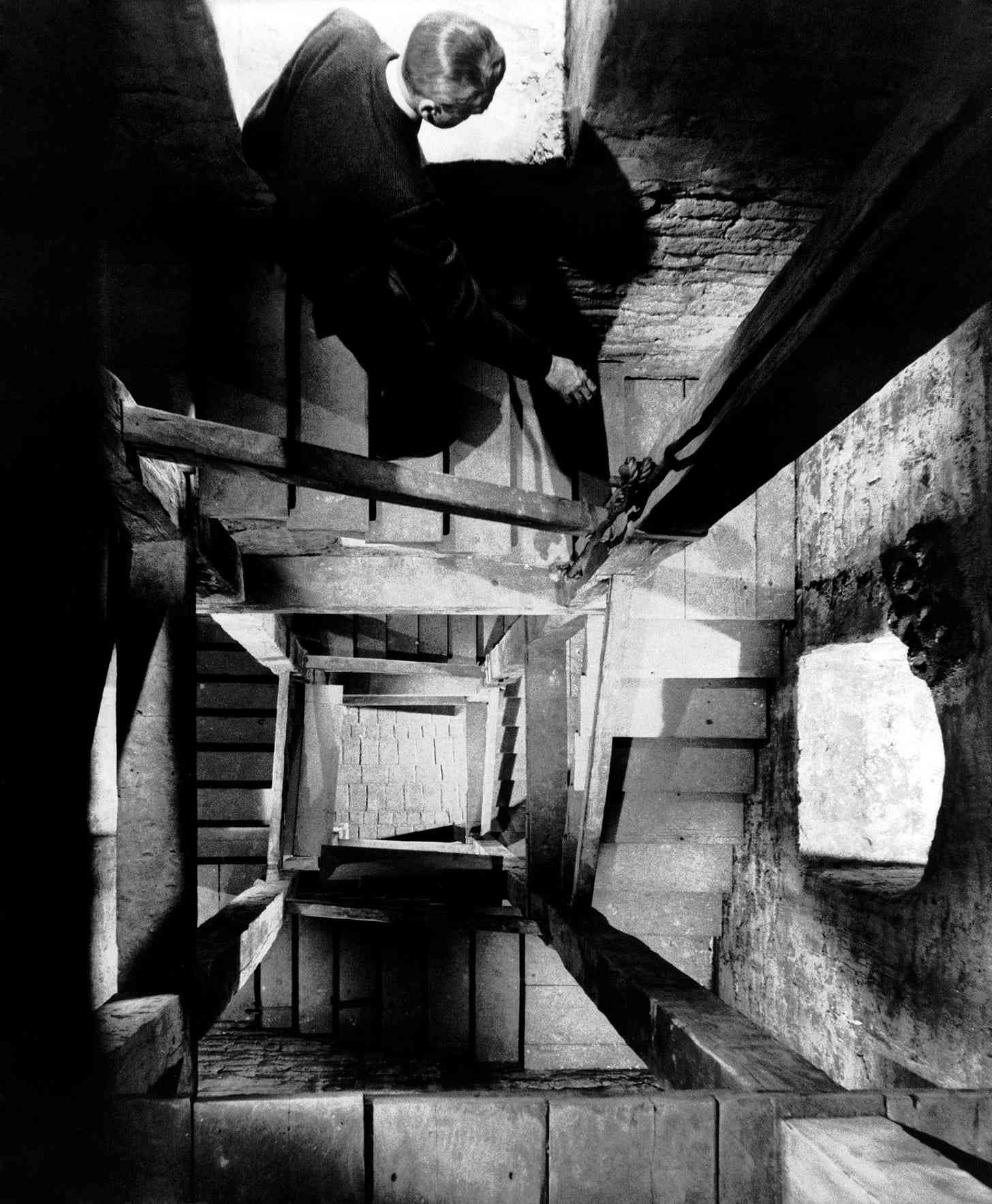 Marvel回到過去之作《Spider-Noir》：選擇燦爛 Jazz Age 還是黑白 Film Noir？