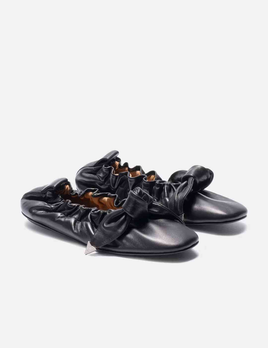 夏季大減價!2026 購物清單總整理:半價入手Bottega Veneta 、LOEWE包包 夏季大減價!2026 購物清單總整理:半價入手Bottega Veneta 、LOEWE包包