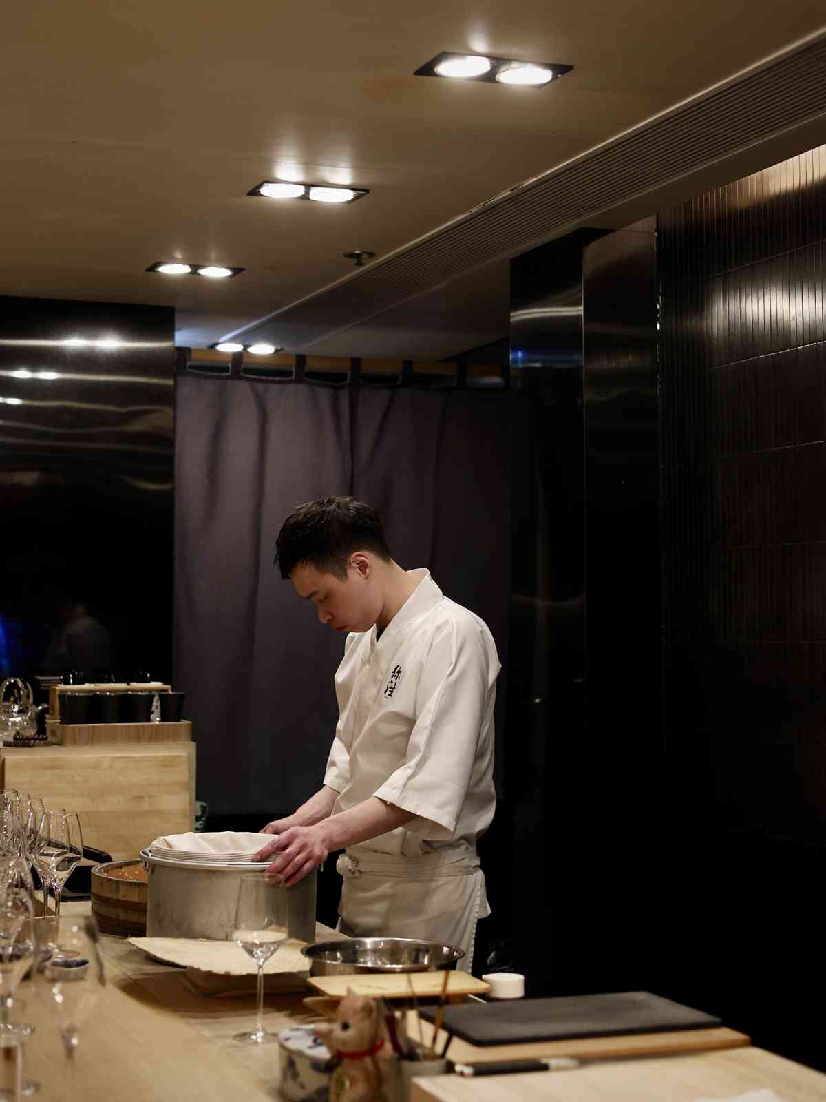 天后Omakase名店清酒Pairing晚宴！大閘蟹紹酒漬、乳鴿土鍋飯、蟬衣花膠，日藉職人匠心盛宴