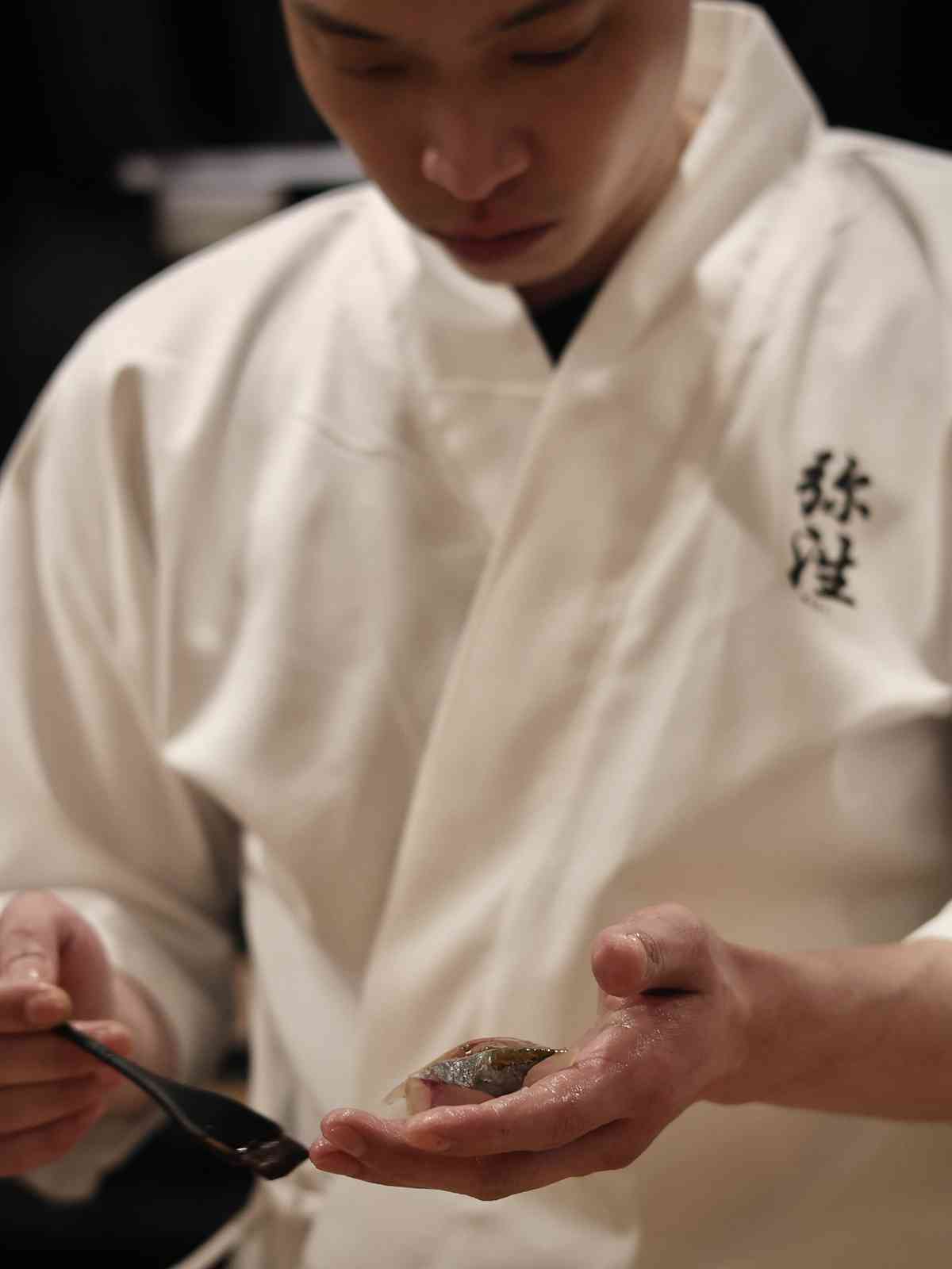 天后Omakase名店清酒Pairing晚宴！大閘蟹紹酒漬、乳鴿土鍋飯、蟬衣花膠，日藉職人匠心盛宴