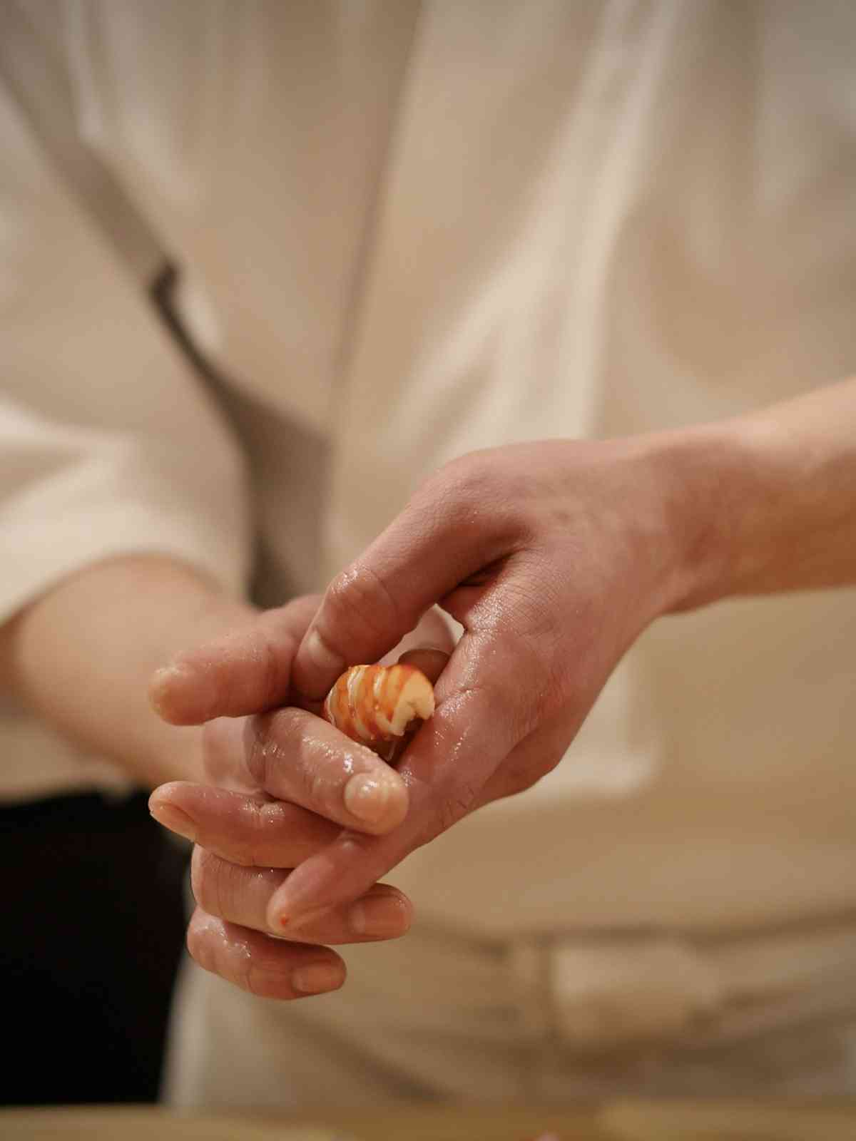 天后Omakase名店清酒Pairing晚宴！大閘蟹紹酒漬、乳鴿土鍋飯、蟬衣花膠，日藉職人匠心盛宴