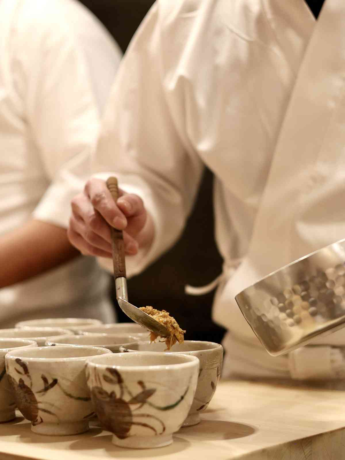 天后Omakase名店清酒Pairing晚宴！大閘蟹紹酒漬、乳鴿土鍋飯、蟬衣花膠，日藉職人匠心盛宴