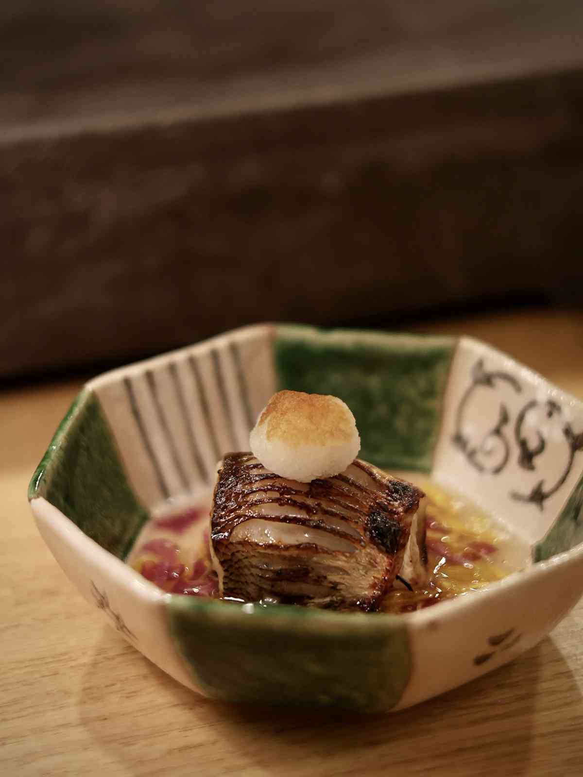 天后Omakase名店清酒Pairing晚宴！大閘蟹紹酒漬、乳鴿土鍋飯、蟬衣花膠，日藉職人匠心盛宴