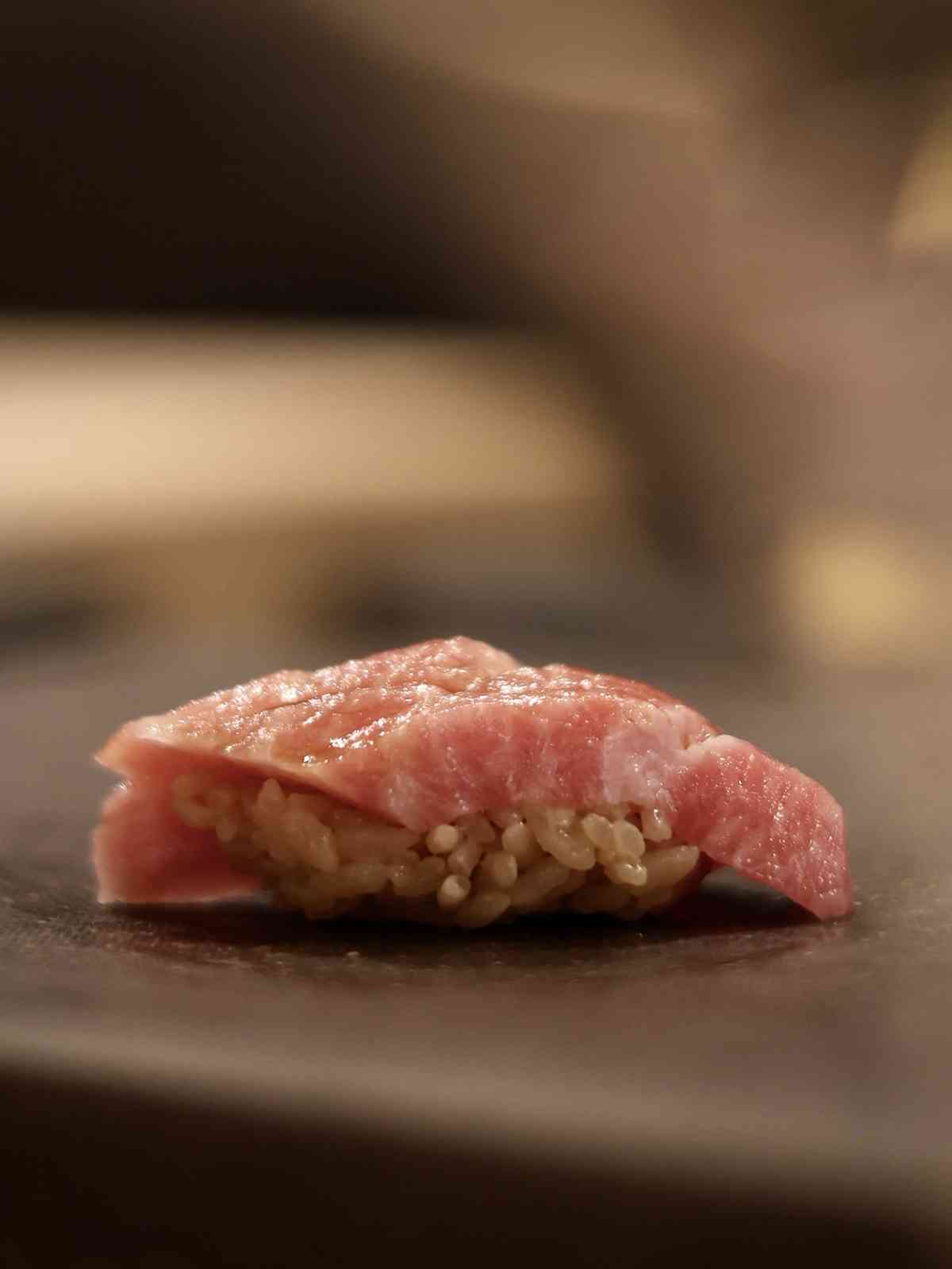 天后Omakase名店清酒Pairing晚宴！大閘蟹紹酒漬、乳鴿土鍋飯、蟬衣花膠，日藉職人匠心盛宴