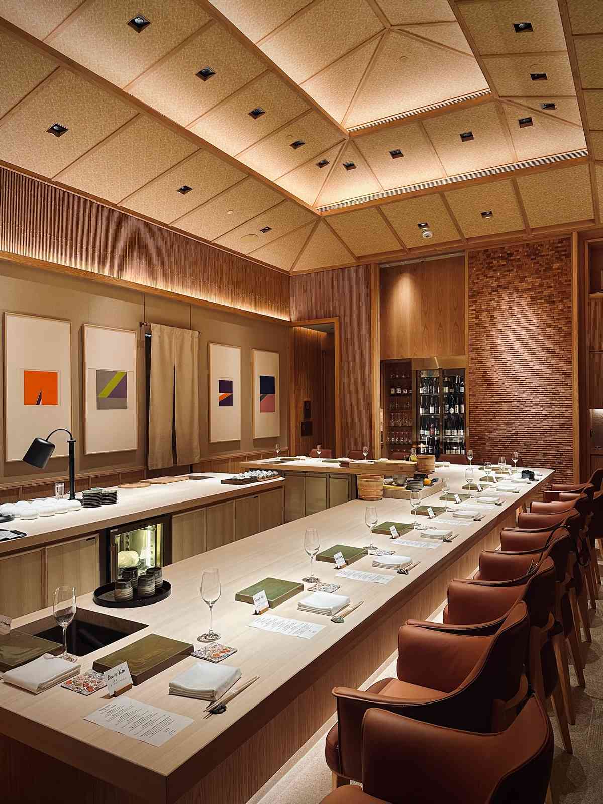 日本米芝蓮二星傳奇壽司餐廳登陸澳門，揚海老芋配北海道海膽、福岡鯖魚豆腐多士、岡山牡蠣壽司，滿滿星級滋味