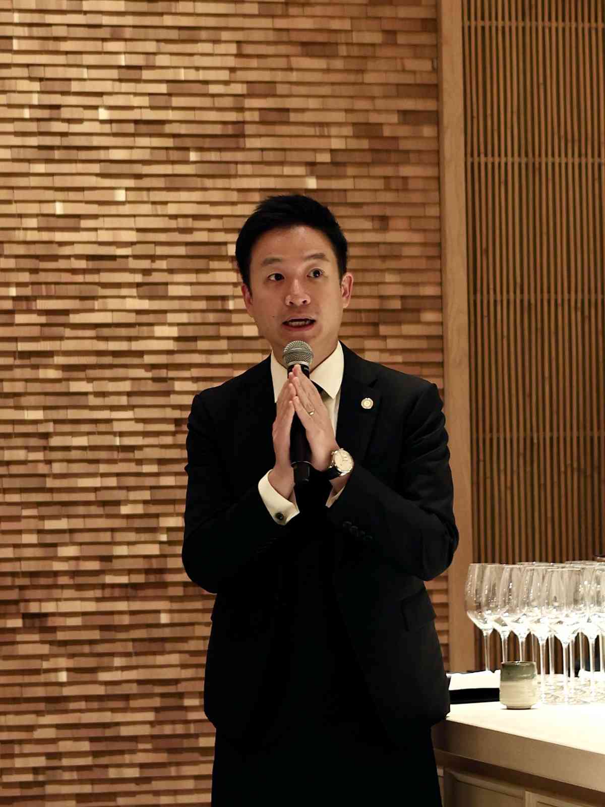 日本米芝蓮二星傳奇壽司餐廳登陸澳門，揚海老芋配北海道海膽、福岡鯖魚豆腐多士、岡山牡蠣壽司，滿滿星級滋味