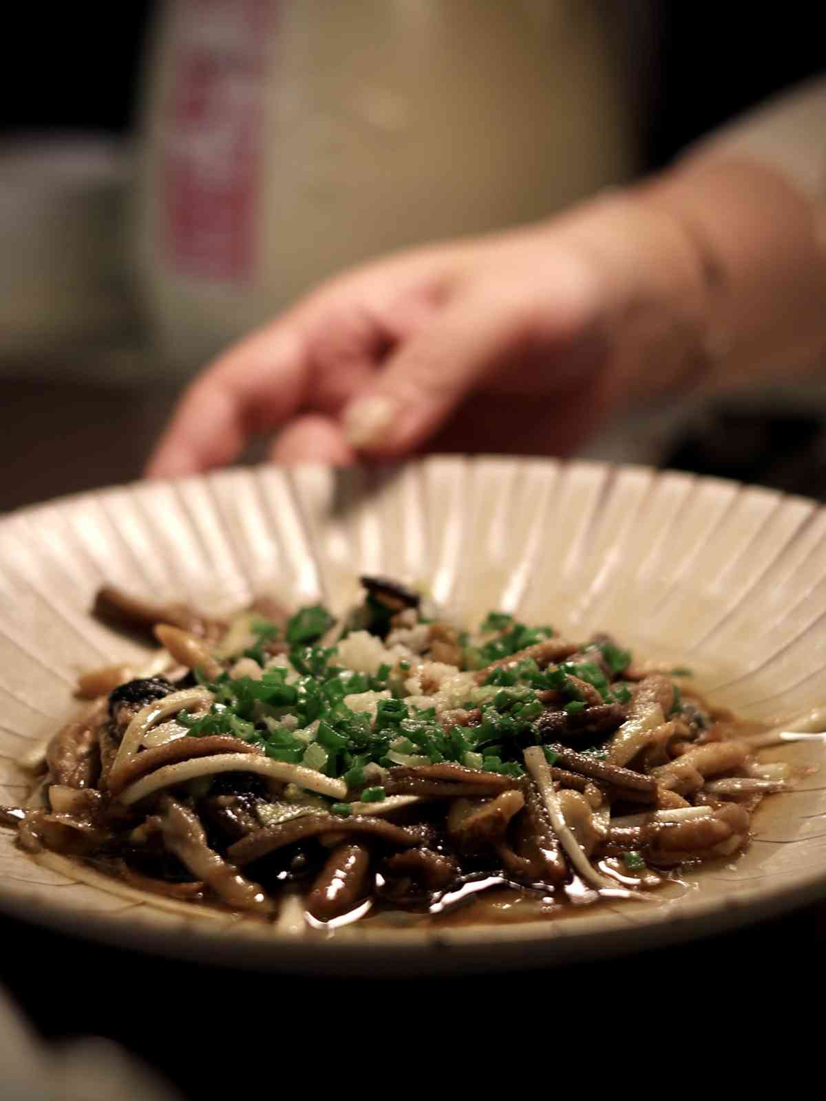 「經典雋永、新韻開序」：鱈魚獅子頭、黑蒜裙邊燒粉皮、軟兜長魚，傳統與現代交融的驚艷淮揚菜