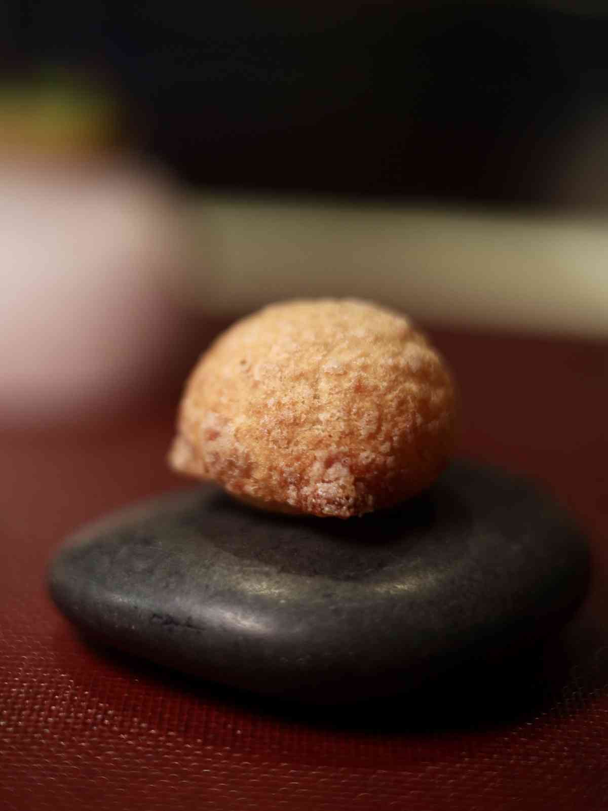 澳門米芝蓮一星無國界料理：紅魔蝦、黑金鮑、芝麻奶海膽松露麵，風味與美感的對話