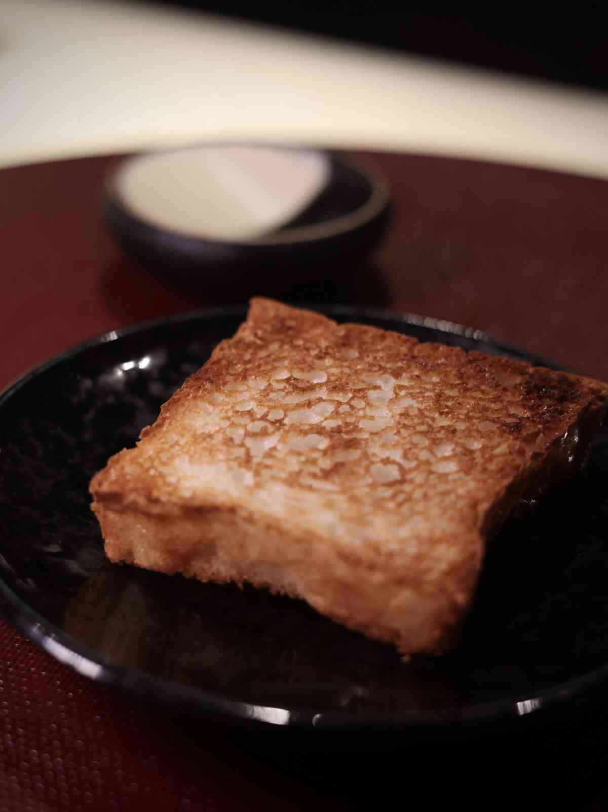 澳門米芝蓮一星無國界料理：紅魔蝦、黑金鮑、芝麻奶海膽松露麵，風味與美感的對話