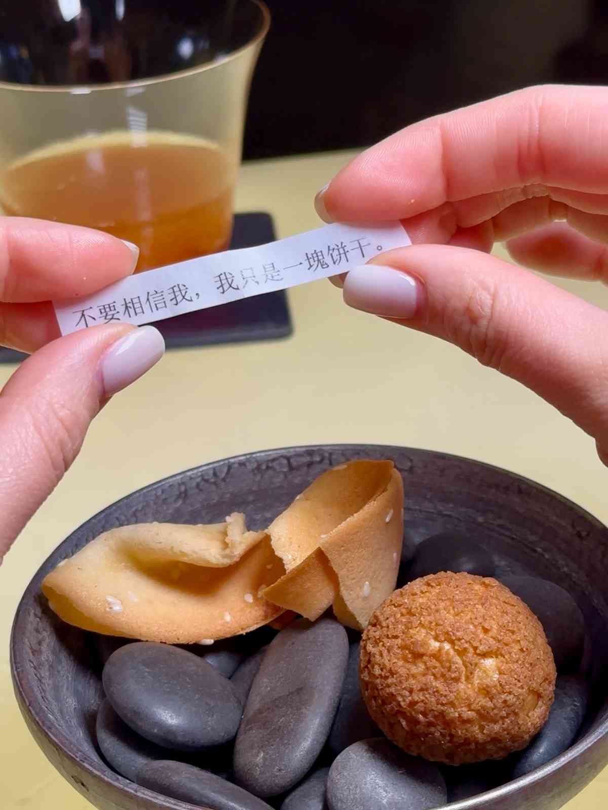 澳門米芝蓮一星無國界料理：紅魔蝦、黑金鮑、芝麻奶海膽松露麵，風味與美感的對話