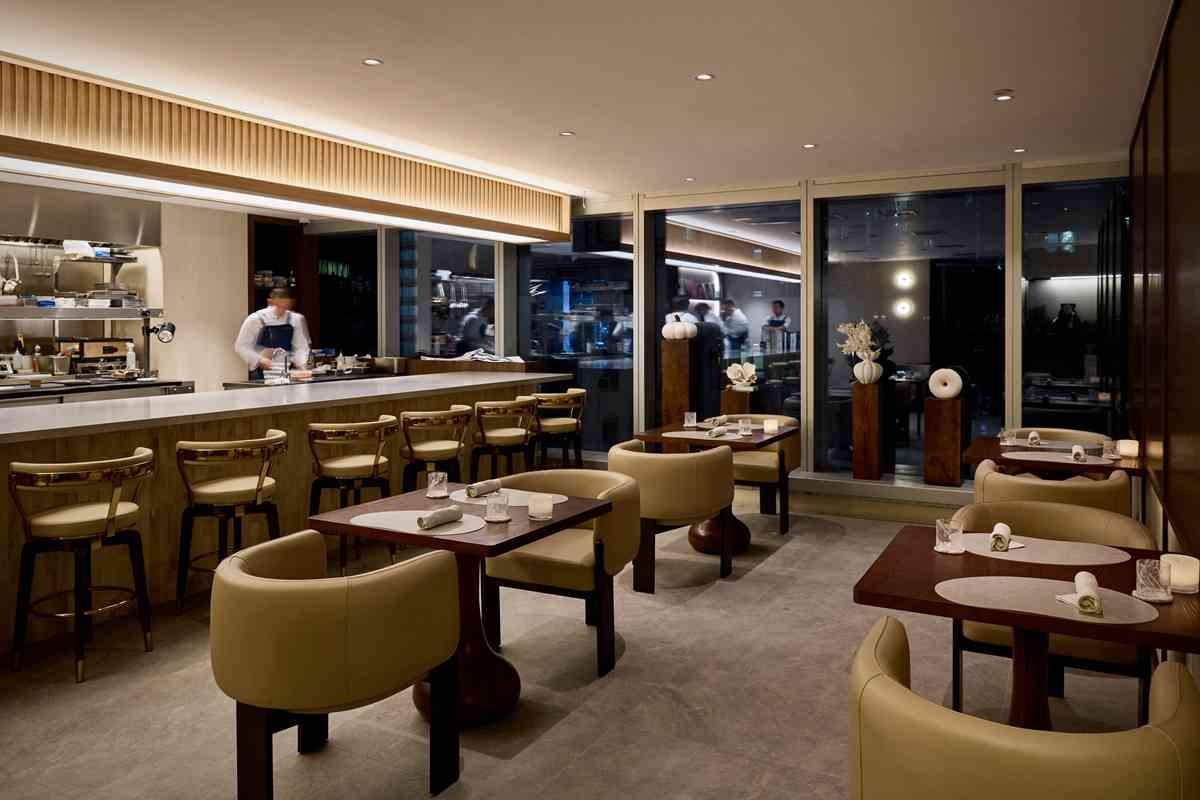 初心詮釋現代法式料理：乾式熟成烤鴨、法式家禽肝醬脆餅、日本蕪菁雞肝黑松露撻，巧妙結合法國與亞洲風味！