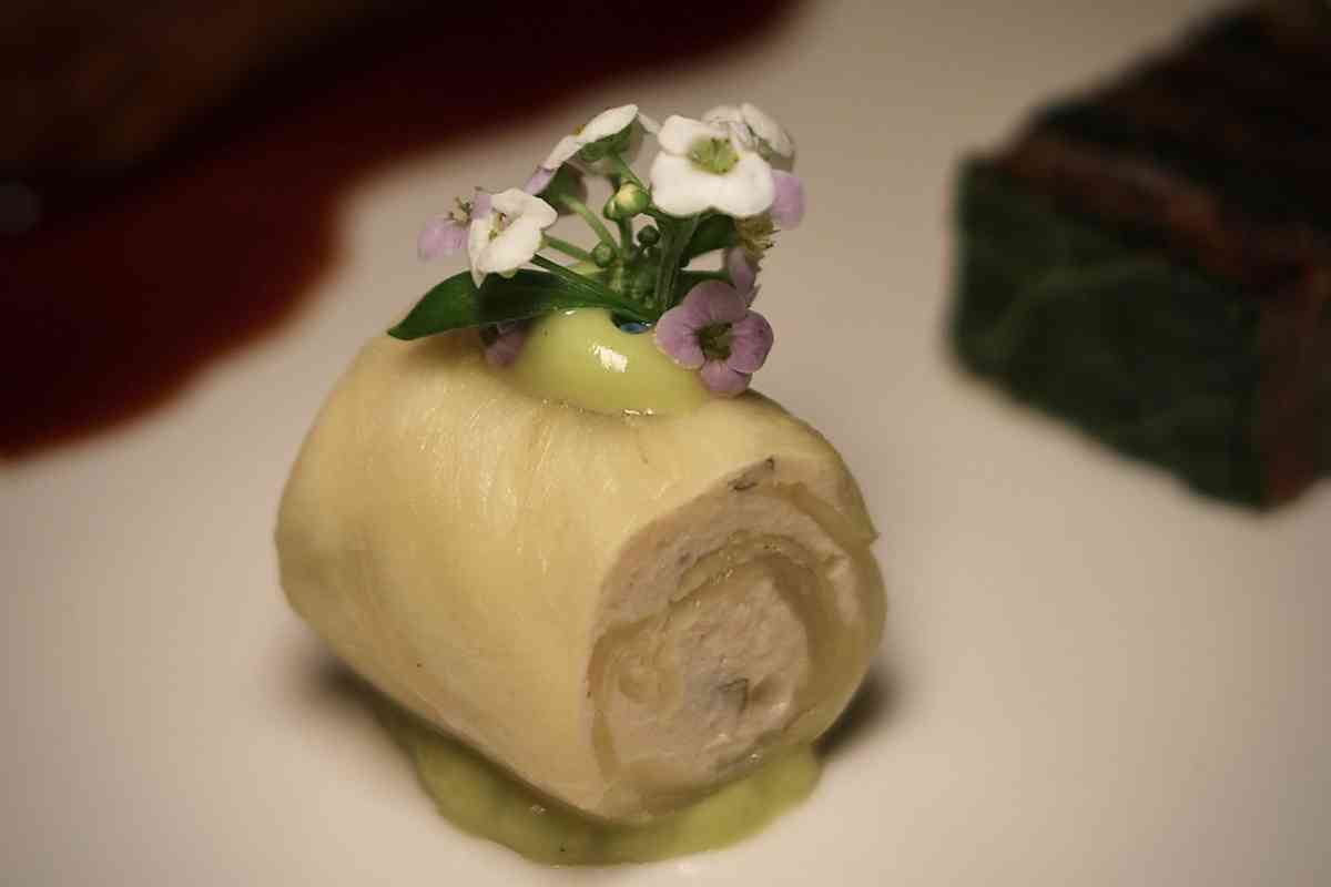 初心詮釋現代法式料理：乾式熟成烤鴨、法式家禽肝醬脆餅、日本蕪菁雞肝黑松露撻，巧妙結合法國與亞洲風味！
