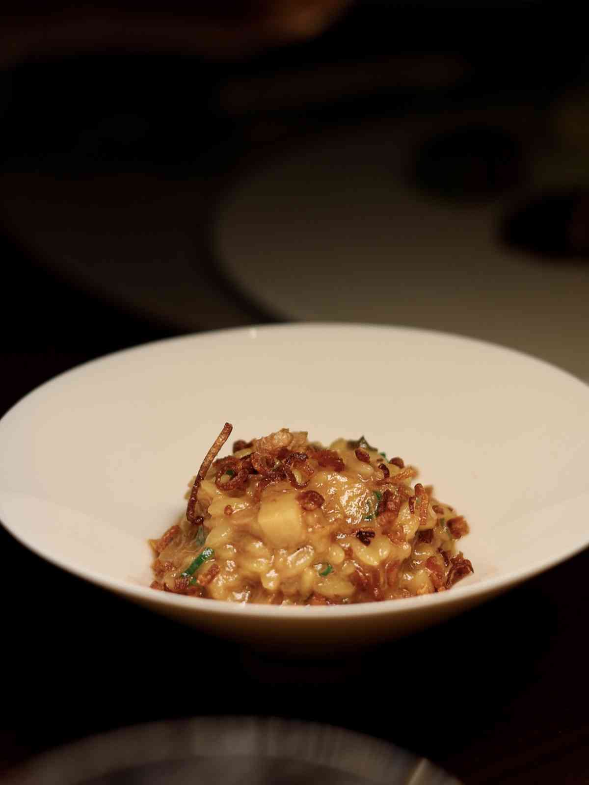 初心詮釋現代法式料理：乾式熟成烤鴨、法式家禽肝醬脆餅、日本蕪菁雞肝黑松露撻，巧妙結合法國與亞洲風味！