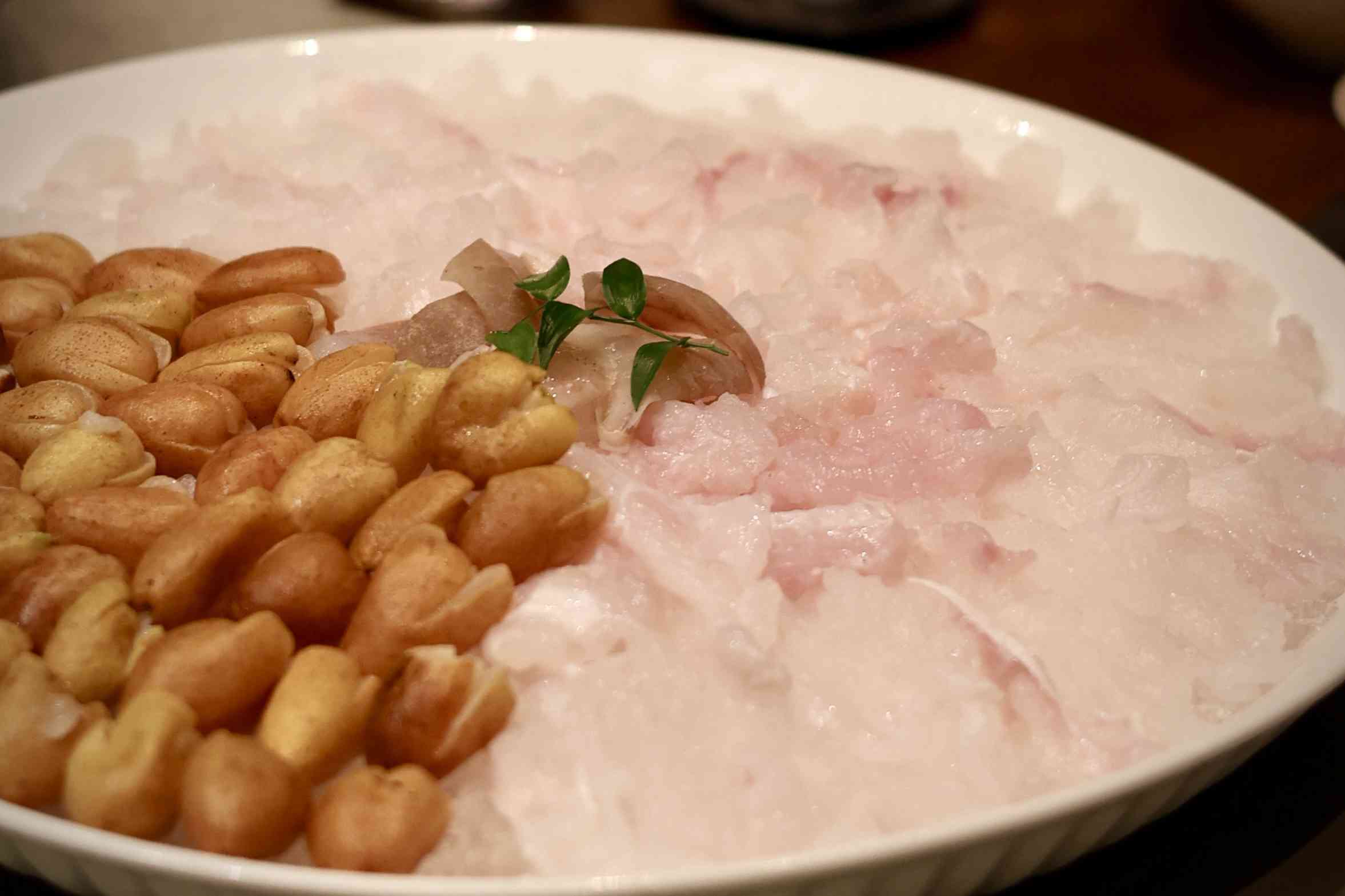 品嘗季節限定菜單「潮韻時錄之夏」：野生石頭魚黃皮湯、潮汕龍蝦粿肉、雞油菌薄殼米炊飯，深圳黑珍珠潮州菜餐廳！