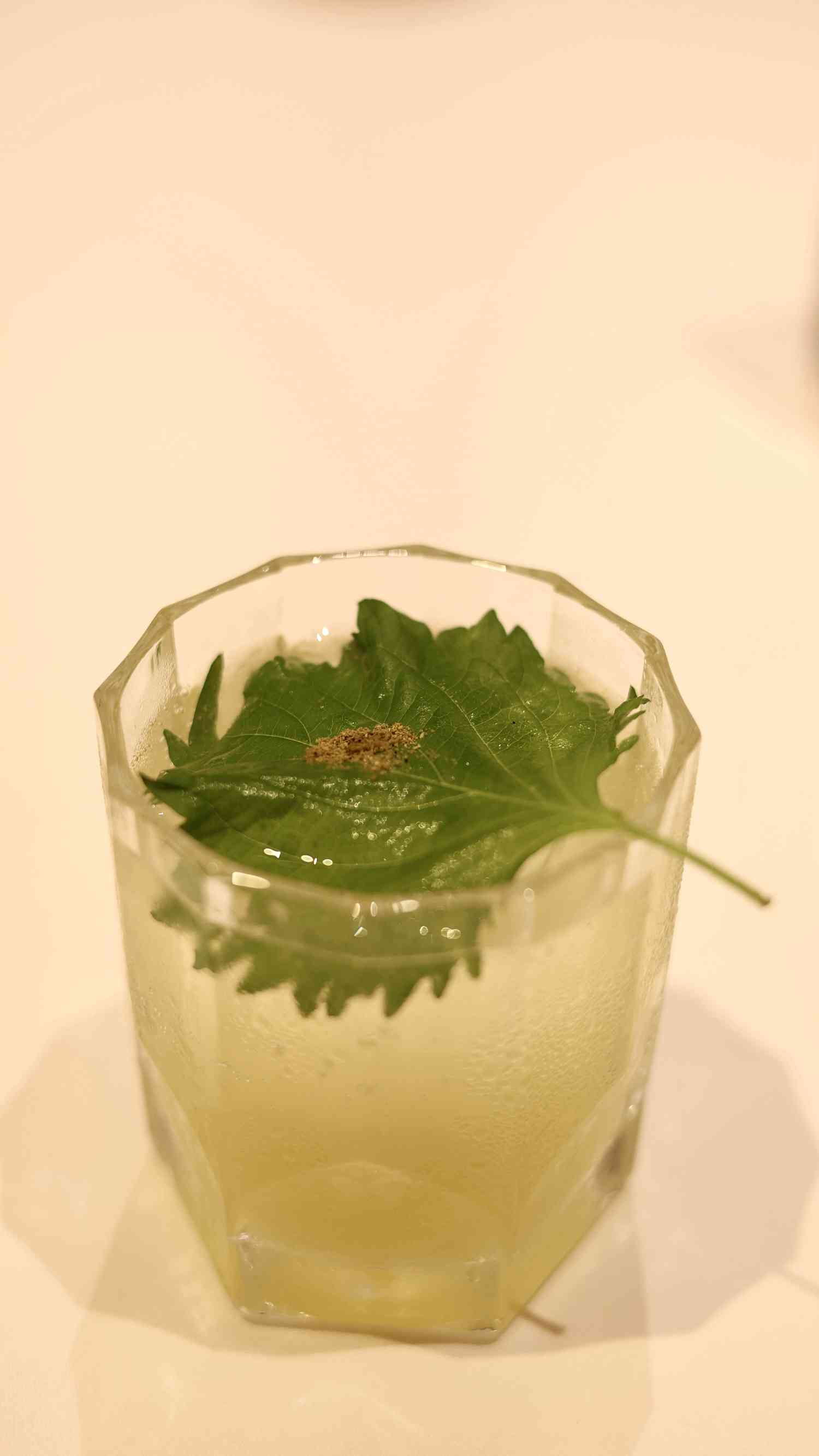 澳門、東京星廚四手聯彈頂級盛宴 : 賀茂茄子、時令膏油蟹燴冬瓜燕、清燜甲魚，二十四節氣與里山料理的極致交響！