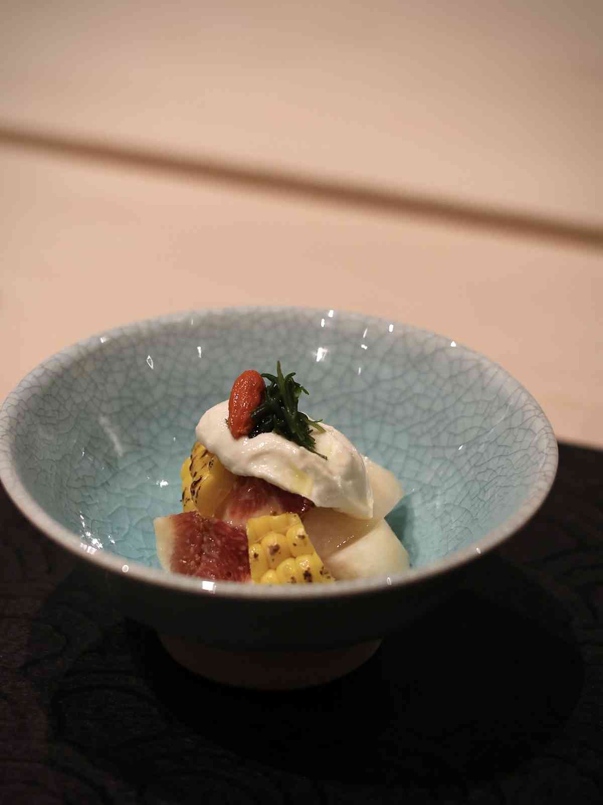 澳門米芝蓮一星餐廳品味割烹夜宴 : 鱧魚天婦羅、毛蟹豆乳火鍋、炸A5黑毛和牛里脊，旬味與清酒的奢華交織