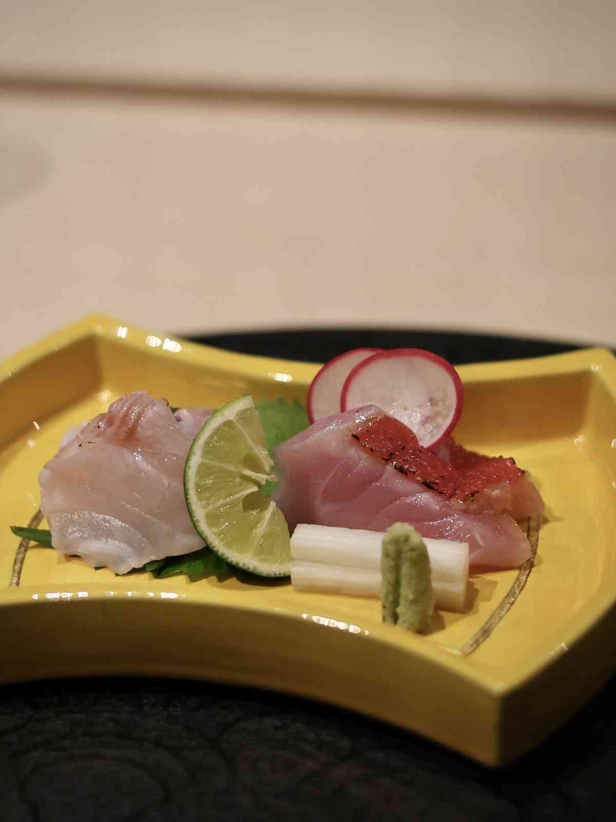 澳門米芝蓮一星餐廳品味割烹夜宴 : 鱧魚天婦羅、毛蟹豆乳火鍋、炸A5黑毛和牛里脊，旬味與清酒的奢華交織