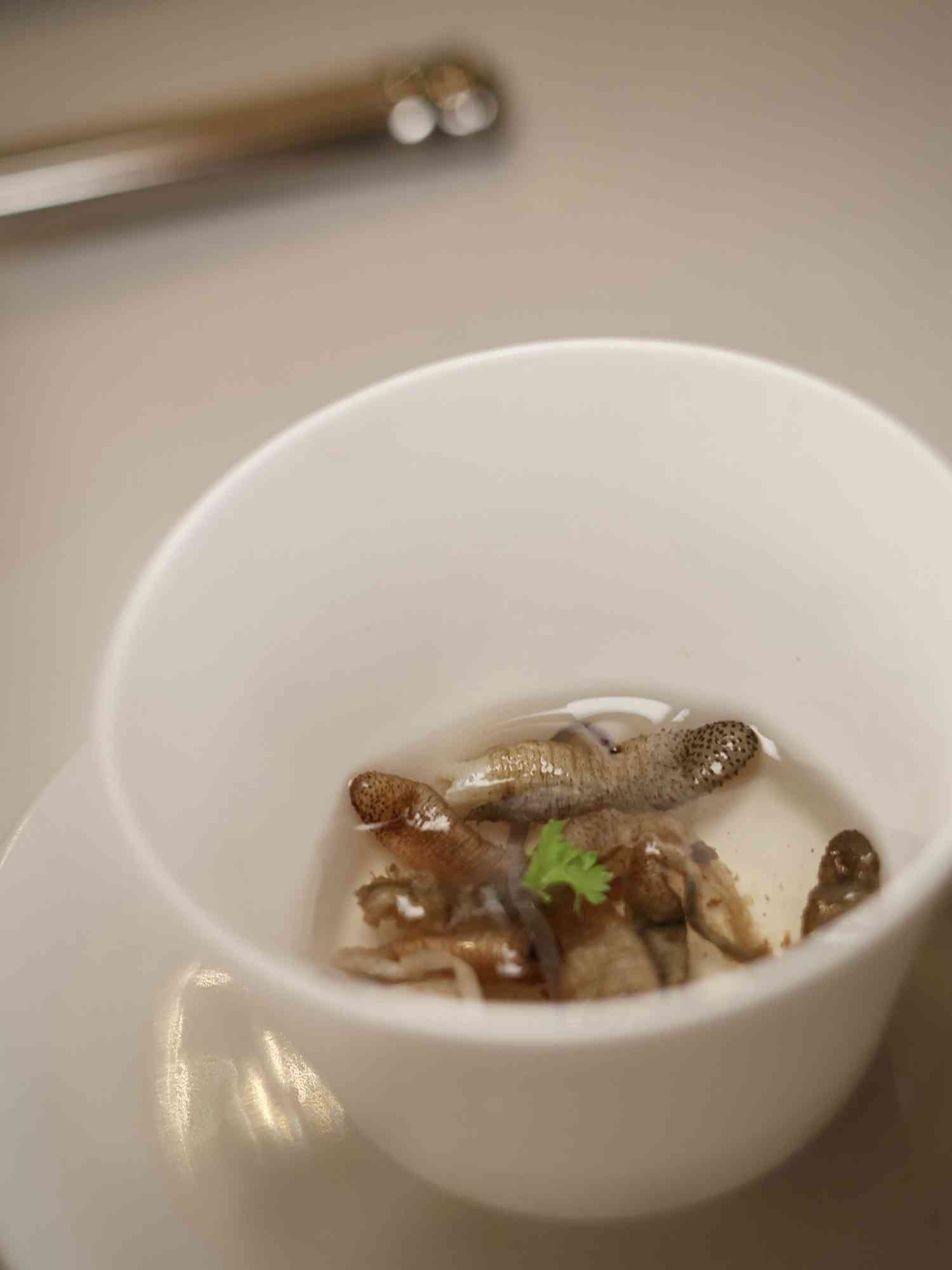 米芝蓮星廚坐鎮中環！永春老醋汁花膠、阿彬師的佛跳牆、功夫鴿髀皇，探索當代中菜奢華新體驗