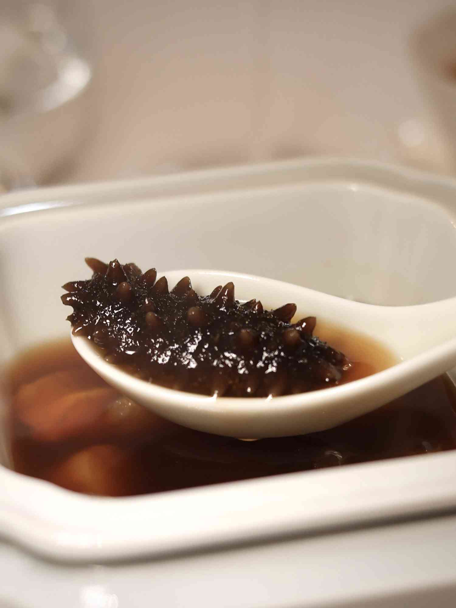 米芝蓮星廚坐鎮中環！永春老醋汁花膠、阿彬師的佛跳牆、功夫鴿髀皇，探索當代中菜奢華新體驗