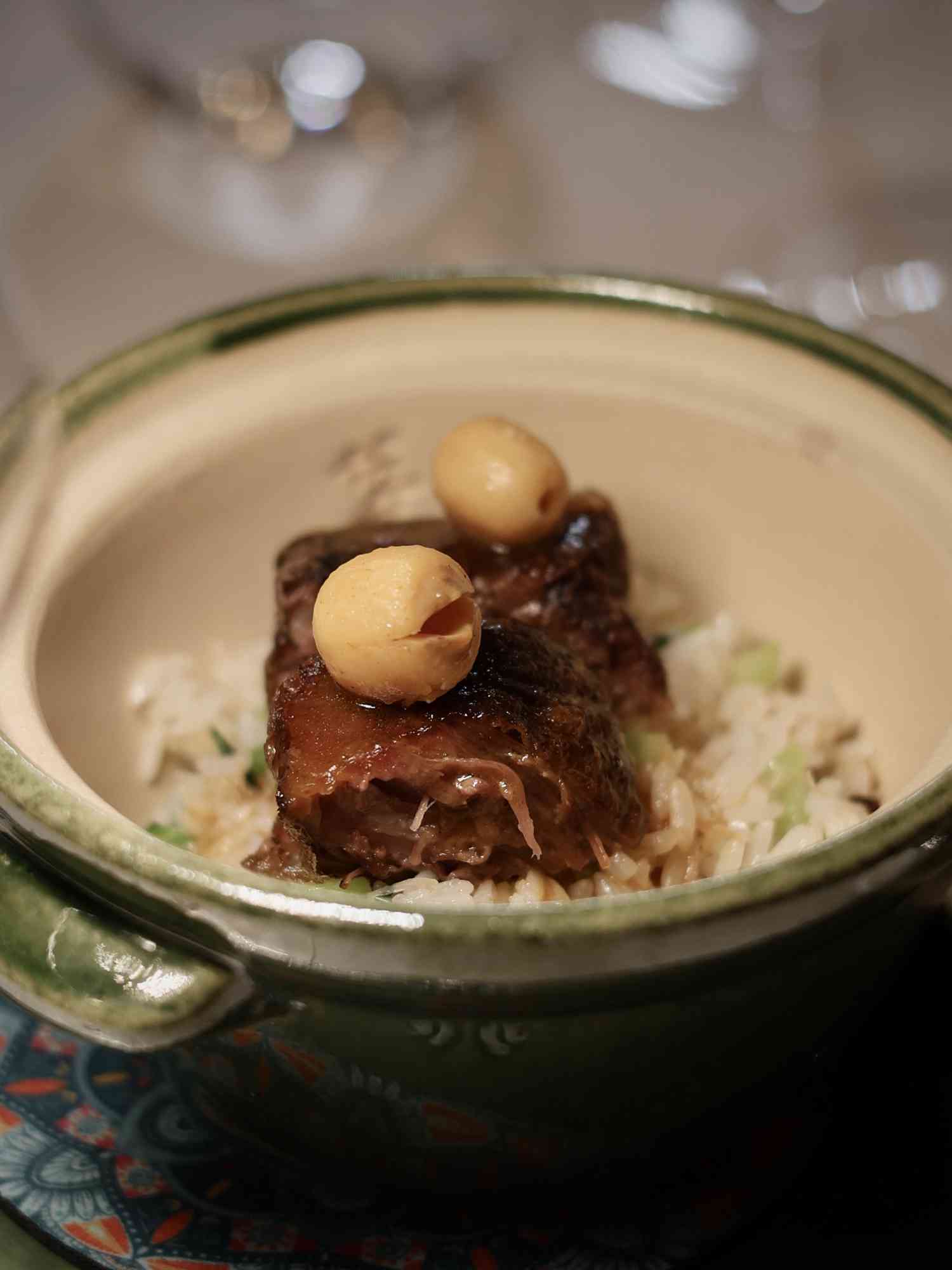 米芝蓮星廚坐鎮中環！永春老醋汁花膠、阿彬師的佛跳牆、功夫鴿髀皇，探索當代中菜奢華新體驗