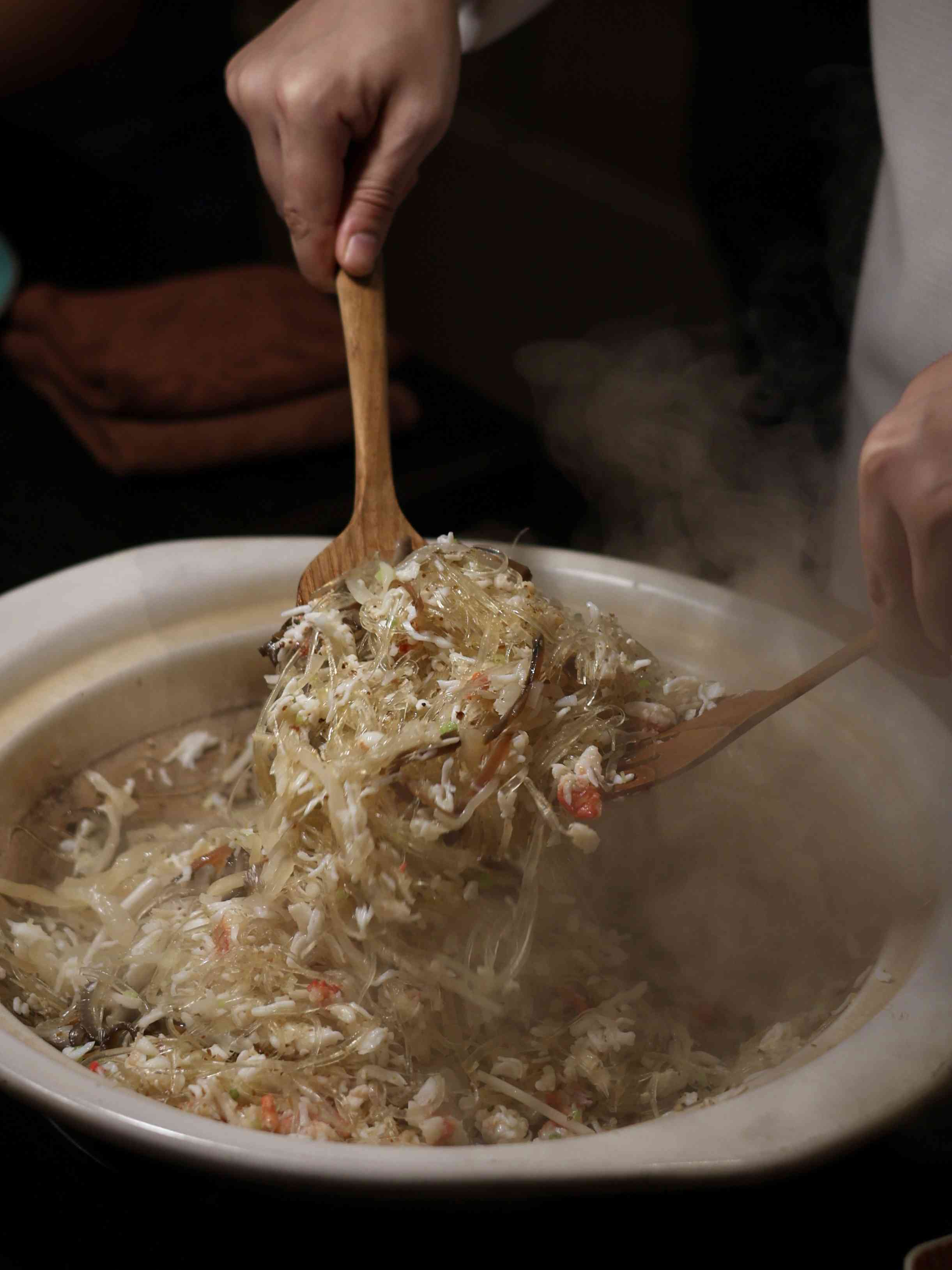 曼谷繁華市中心的江南秋色 : 蟹黃醋椒錦鯉、蟹粉豆腐圓子、蟹鉗古法糟油蒸,精雕細琢的金秋大閘蟹盛宴 曼谷繁華市中心的江南秋色 : 蟹黃醋椒錦鯉、蟹粉豆腐圓子、蟹鉗古法糟油蒸,精雕細琢的金秋大閘蟹盛宴