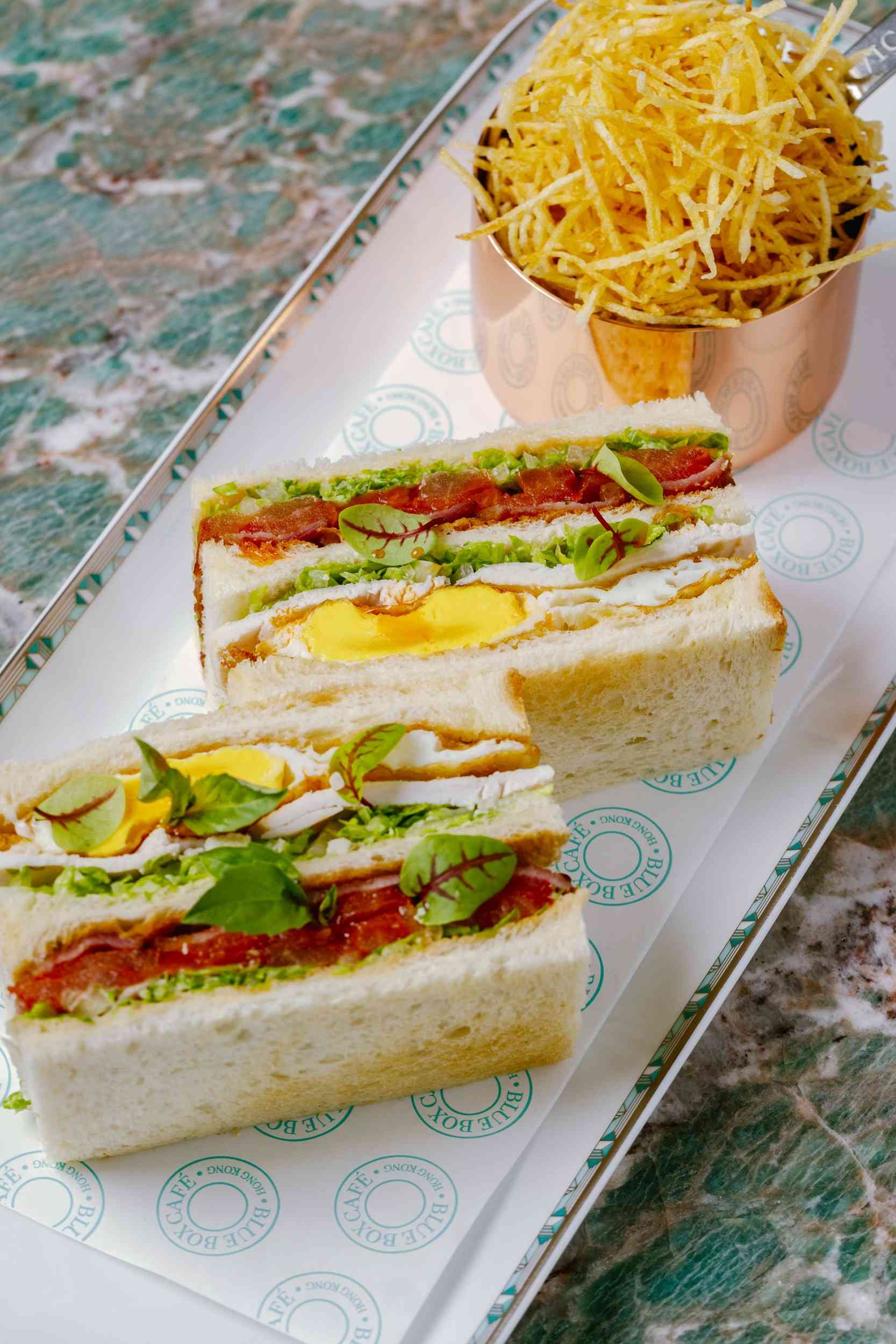 Blue Box Caf&eacute;全新週日早午餐：在清涼的 Tiffany Blue 中，以美食開啟週末序幕