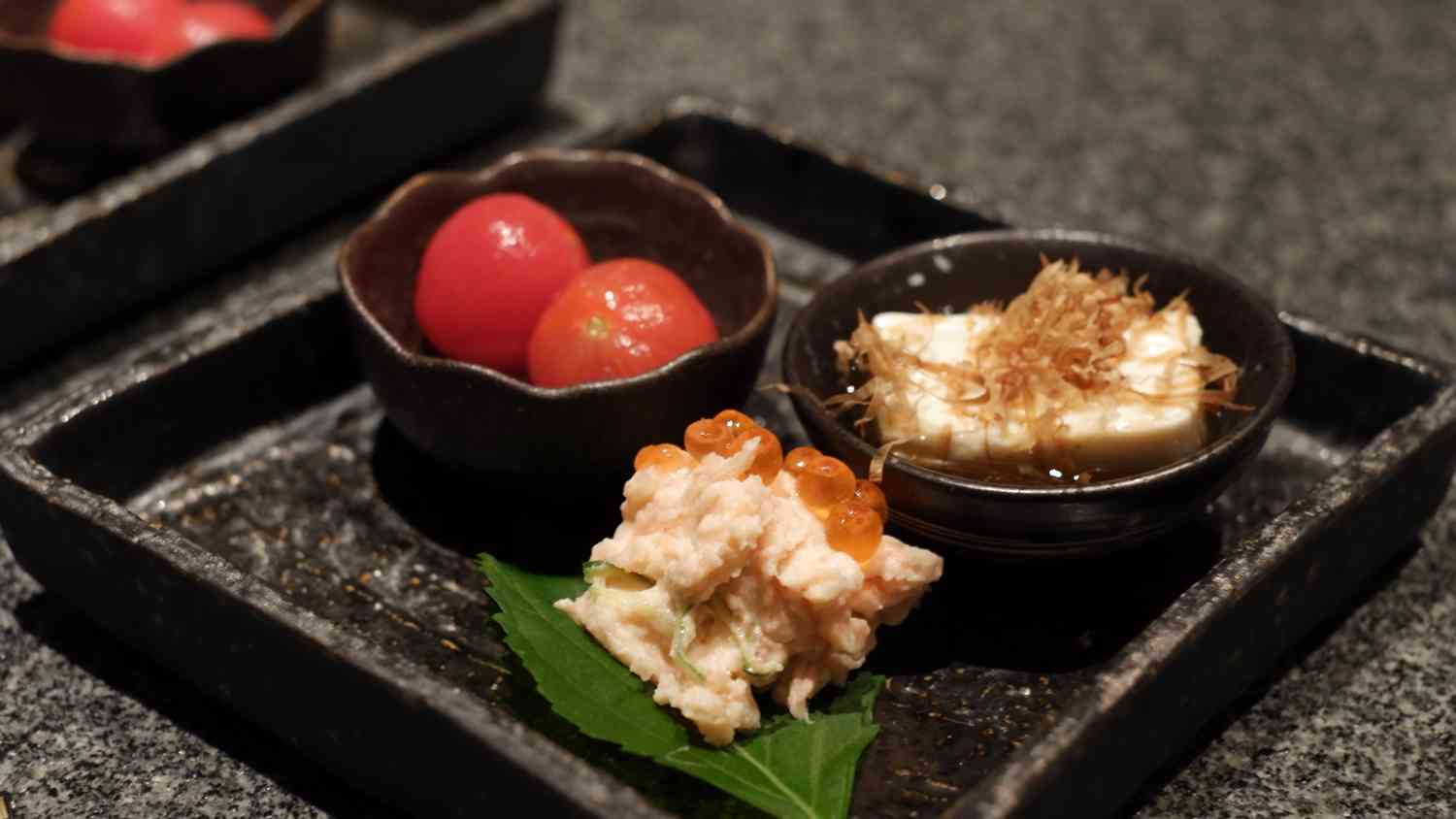 下班後的都市食堂！北海道風味龍蝦三食：清甜龍蝦刺身、暖心鍋雜炊，與朋友共享日常小確幸