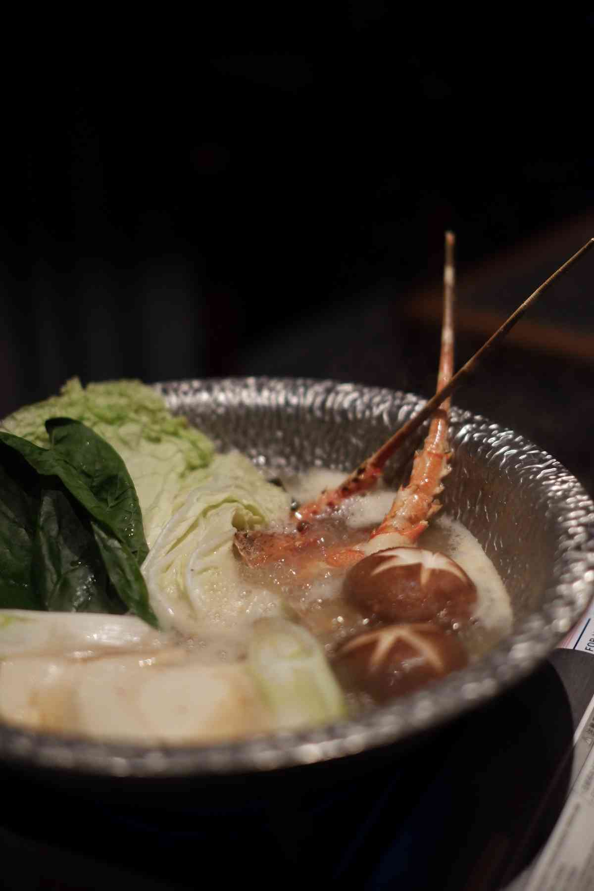 下班後的都市食堂！北海道風味龍蝦三食：清甜龍蝦刺身、暖心鍋雜炊，與朋友共享日常小確幸