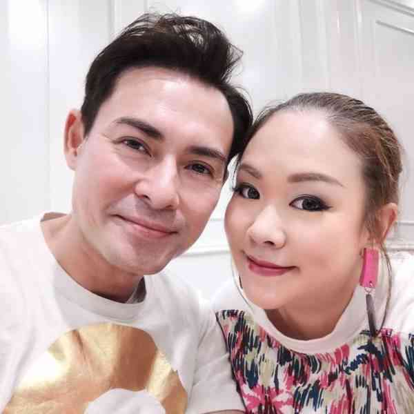 海俊傑太太急性肝衰竭，交代內地等換肝情況，守候監護病房每天視像打氣